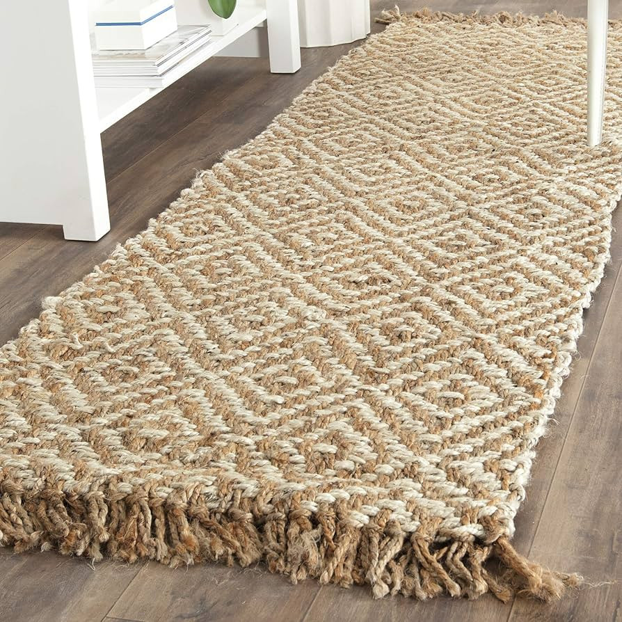 SAFAVIEH Natural Fiber Collection Runner Rug - 2'6" x 8', Natural & Ivory, Handmade Diamond Trell... | Amazon (US)