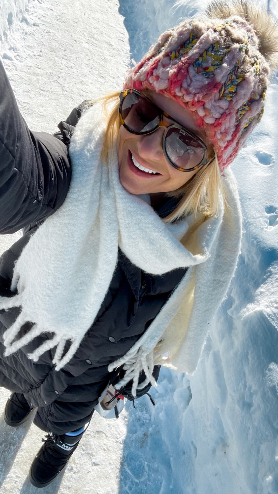 Winter wear.
Target sunglasses, scarf & long puffer.


#LTKtravel #LTKSeasonal #LTKFind
