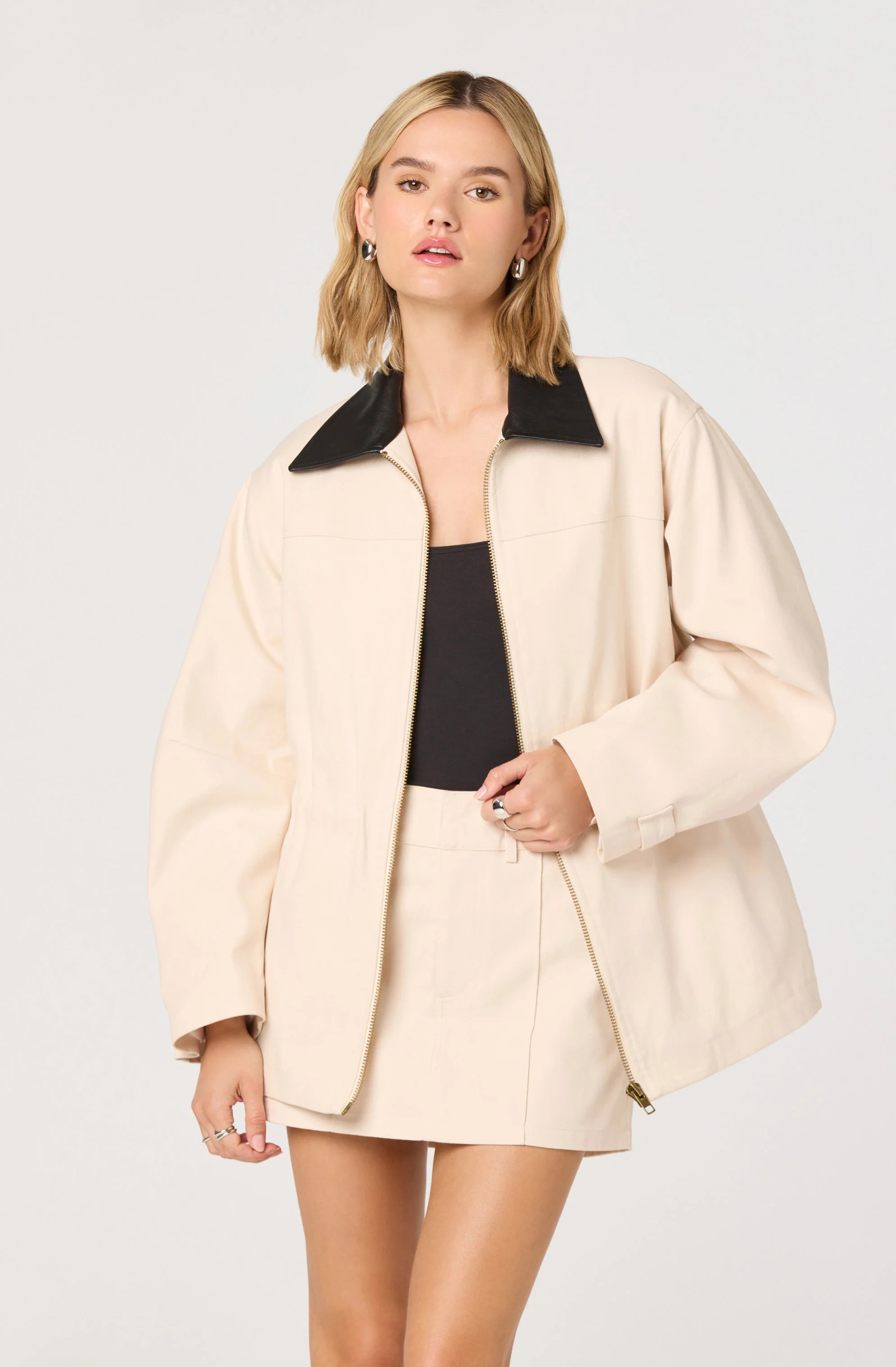 Collins Contrast Denim Jacket - Eggshell / XS | ASTR The Label (US)