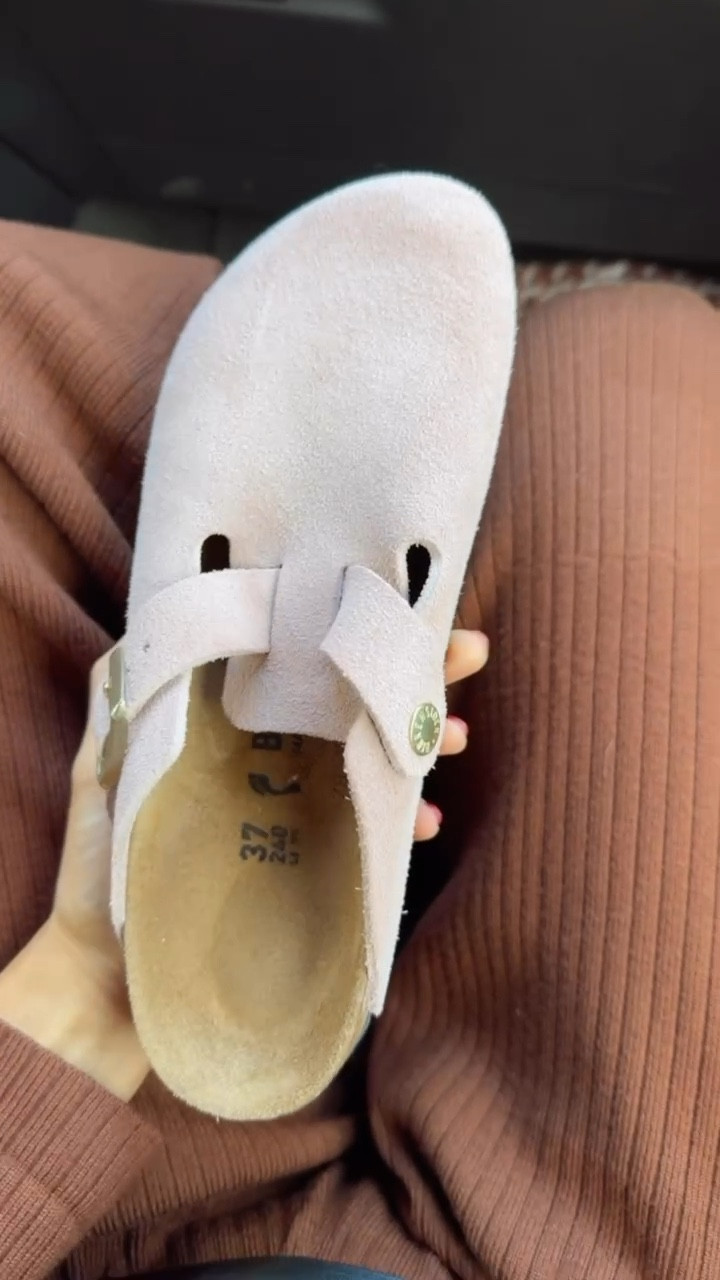 These pink suede clog Birkenstocks are such a fun closet staple! 

Loverly Grey, Birkenstock, pink shoes, suede shoes, clogs, fall shoes 

#LTKStyleTip #LTKSeasonal #LTKShoeCrush