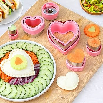 Heart Cookie Cutters Set,6 Pcs Uncrustables Maker Bread Cutters Heart Shapes DIY Cookie Cutters F... | Amazon (US)