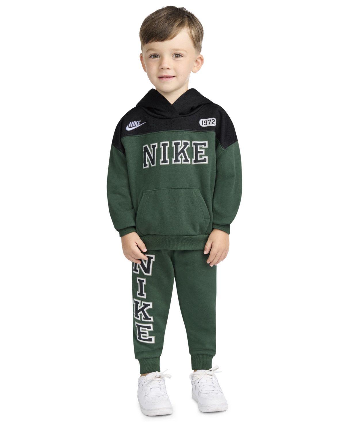 Nike Toddler Boys 2-Piece Sportswear P.e. Blocked Pullover and Pant Set - Forest green | Macy's