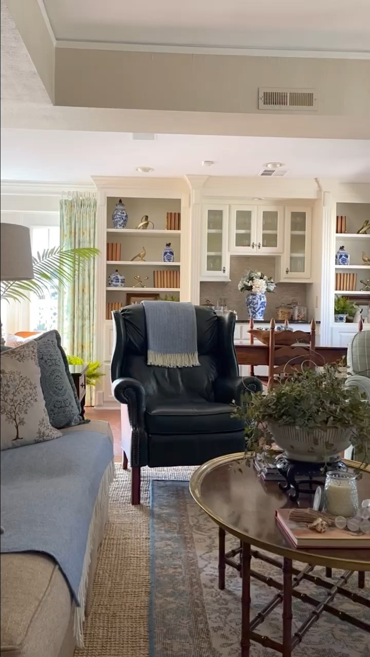 Family Room Details. 💙

#LTKstyletip #LTKVideo #LTKhome