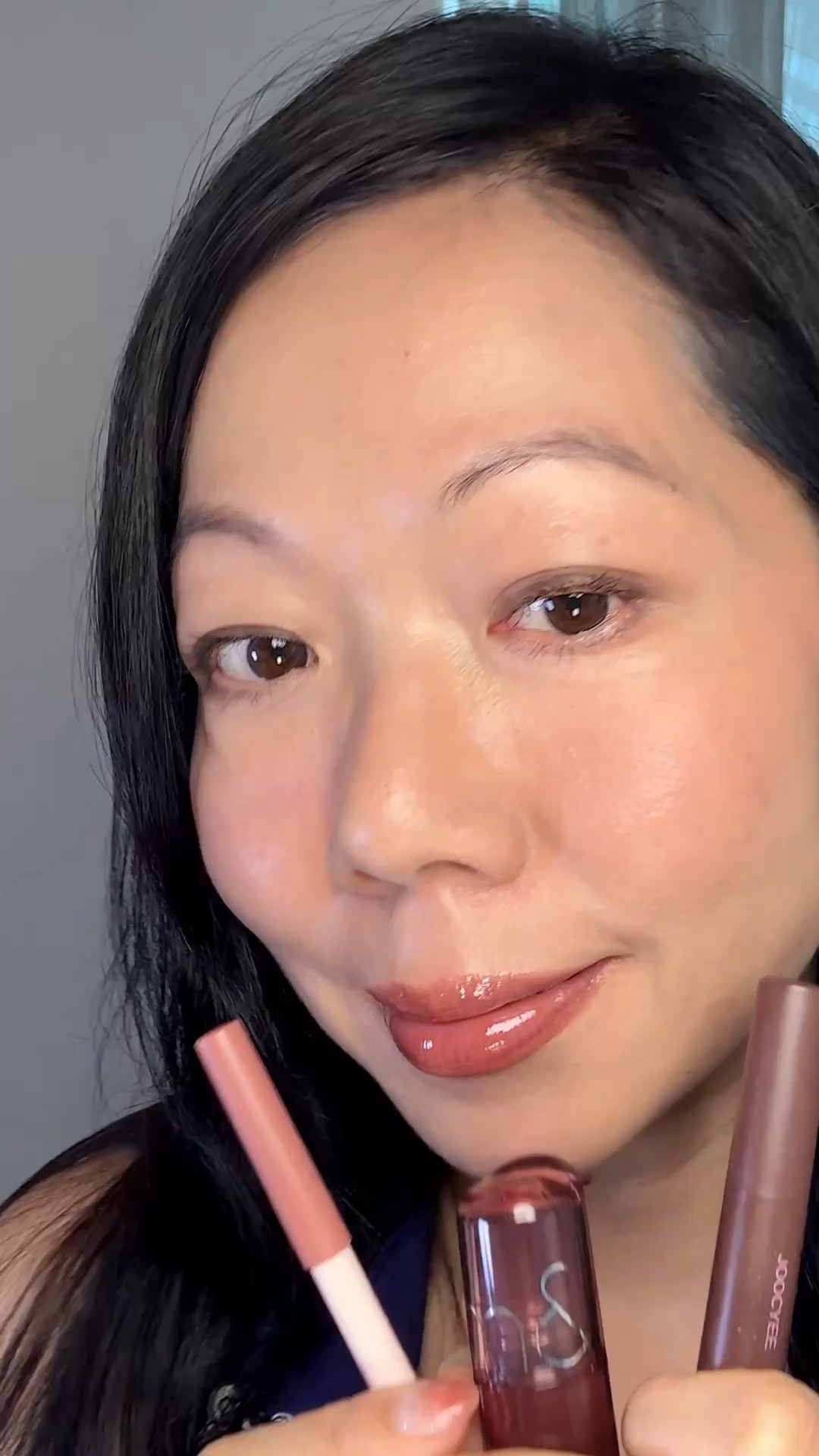 Sweet Like Chocolate 🍫🤎 Brown Lips That Flatter Everyone

Brown lips can be soft, glossy and surprisingly cute. 🤎 And brown lip liner shades are perfect for adding definition without making the look feel too heavy.

Inspired by @ninapark’s makeup on Mia for The Odyssey, I created my own version of those beautiful brown, mirror-like lips using a matte lipstick + juicy lip oil.

🍫 JOOCYEE Brown Shade Velvet Rouge #1990 Vintage Brown
A velvety matte brown that gives me the rich chocolate base. Dab it on to fill in the lip lines, then swipe for more color intensity.

✨ rom&nd Juicy Flash Lip Oil #07 Coco Bomb
A nourishing lip oil with a crystal-clear oil base that creates ultra-reflective, sugar-coated shine while smoothing the look of fine lip lines.

The lightweight formula contains Juicy Hyaluronic Acid Complex to keep dry lips hydrated, smooth and plump-looking.

My little trick: instead of using a separate brown lip liner shade, I use the tip of the lip oil applicator along the lip line for extra definition. 🍫✨

Matte brown + juicy shine = my kind of chocolate lips. 🤎

#BrownLips #BrownLipLinerShades #BrownLipstick #JOOCYEE #romand