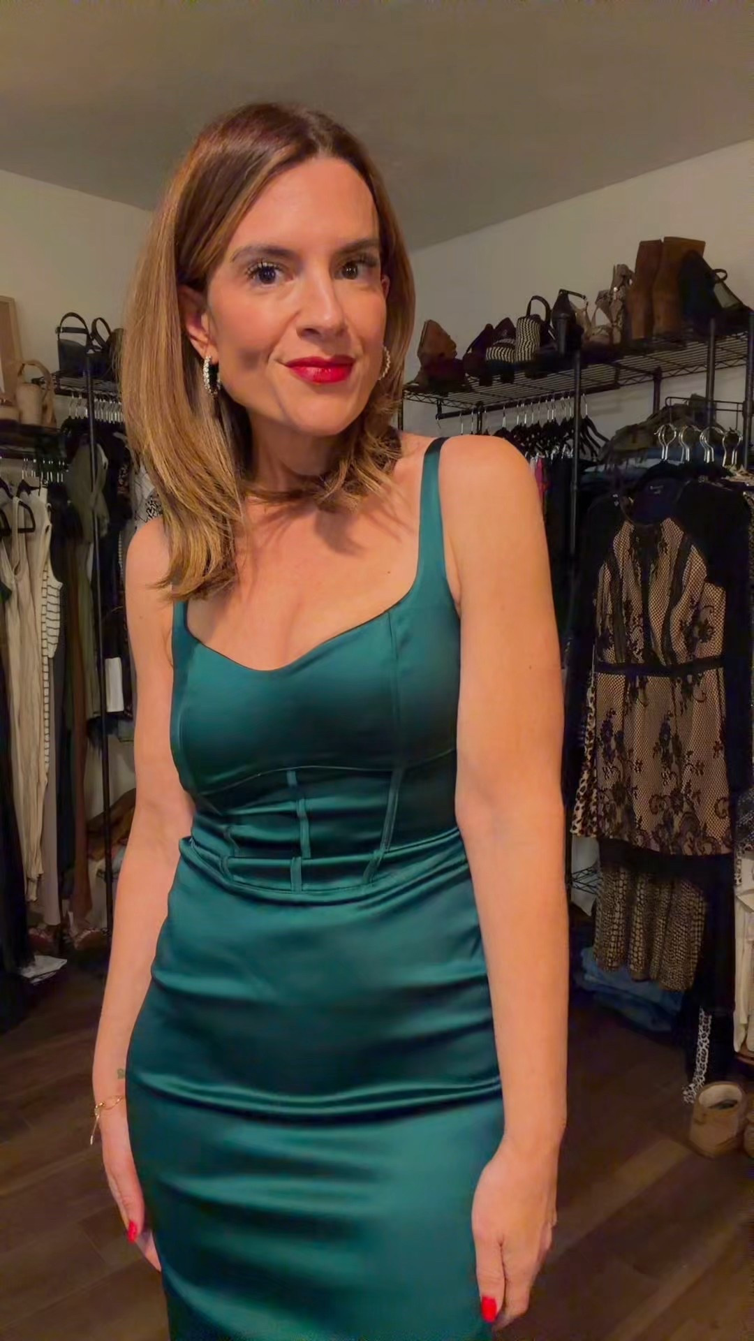 Holiday party glamour🍸

#LTKHoliday #LTKSeasonal #LTKBeauty