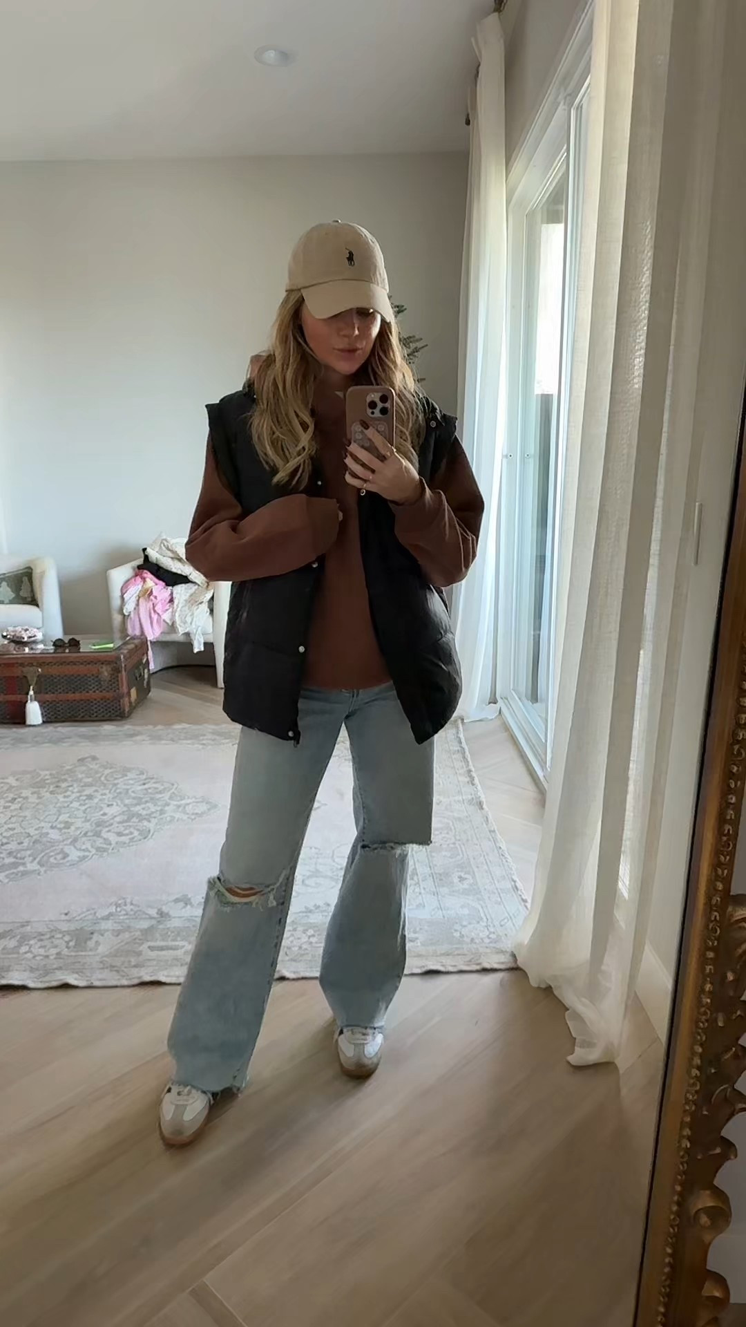 Amazon finds 🤎
Sized up to Medium sweatshirt
Small vest 
26 denim  

#LTKFindsUnder50 #LTKmomlife #LTKootd