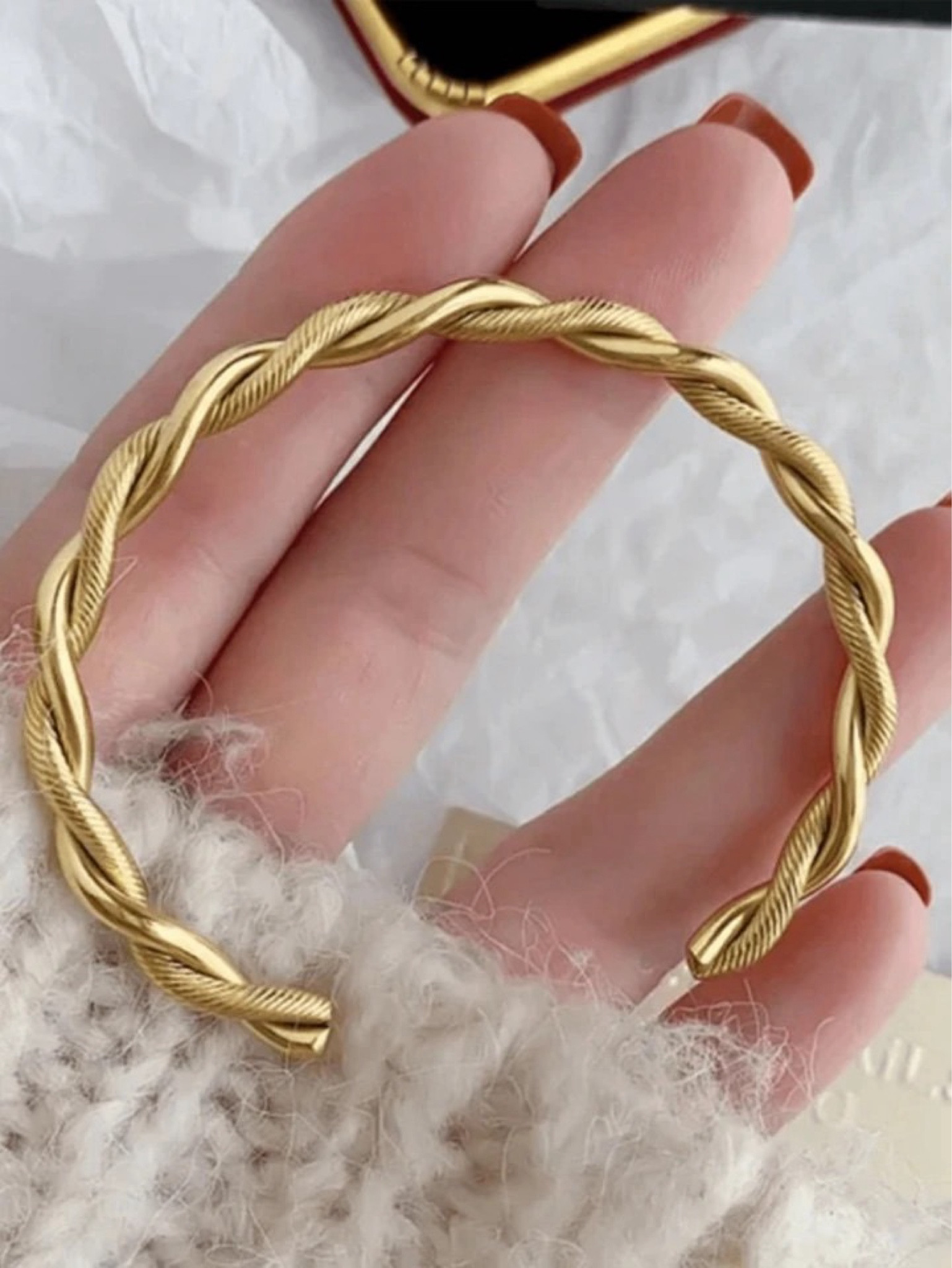 ✨Only $2.50: 1pc Fashionable Versatile Stainless Steel Braided Bracelet For Women✨ | Designer Dupes | Gold | Metallic | Classic | Casual | Neutral | Essential | Under $50 | 

#LTKFindsUnder50 #LTKSaleAlert #LTKStyleTip
