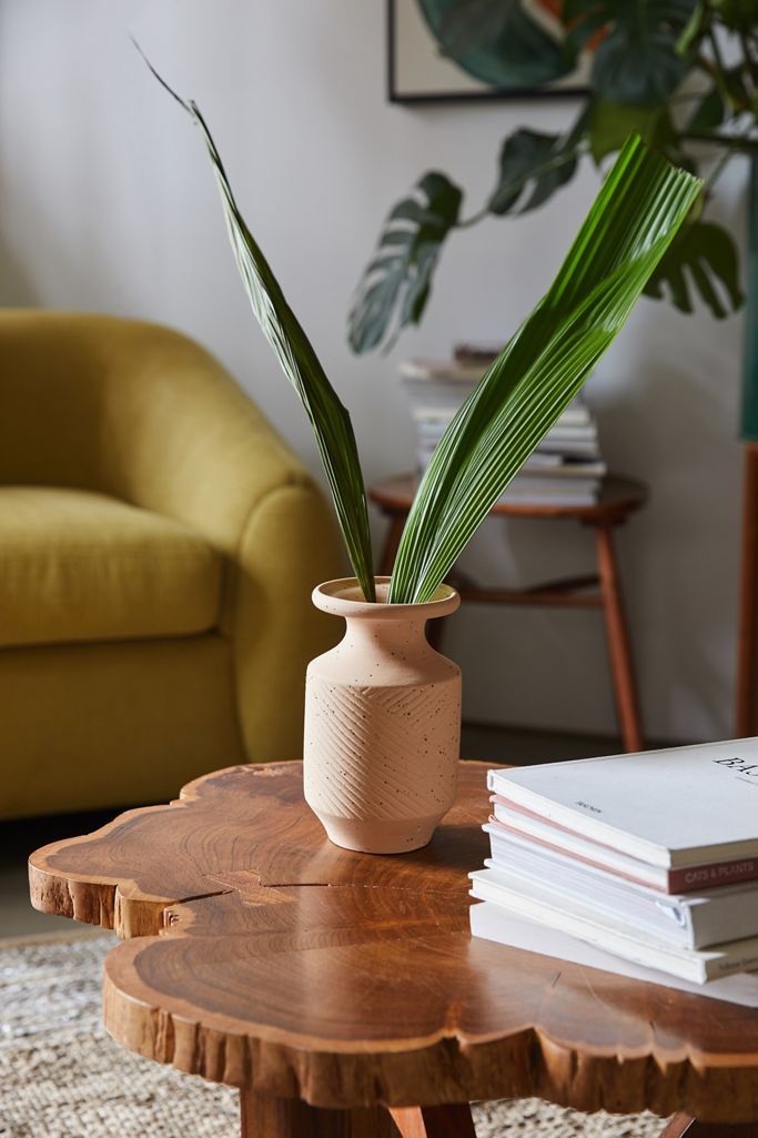 Minu Ceramic Vase | Urban Outfitters (US and RoW)