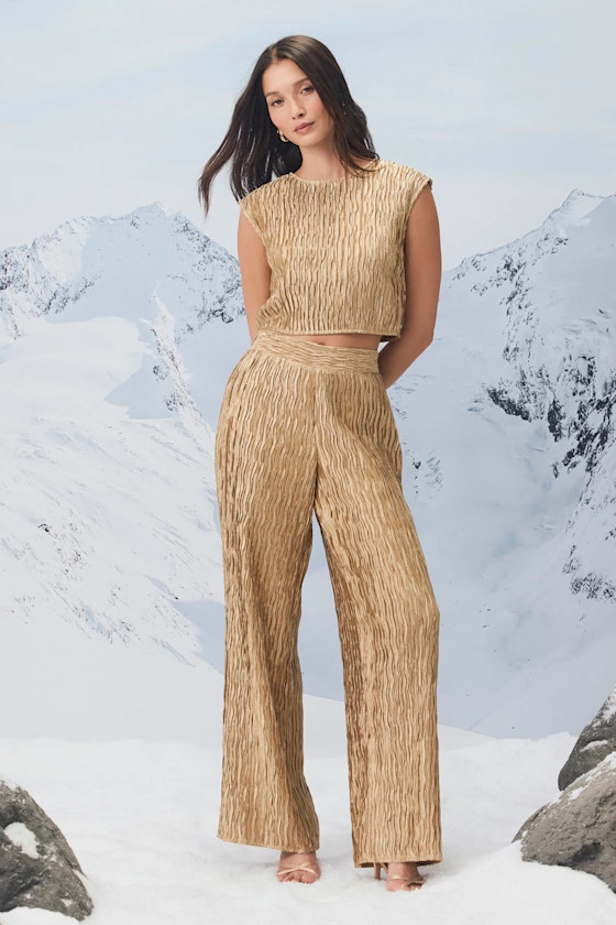 Yukara Gold Textured Cap Sleeve Crop Top | Lulus