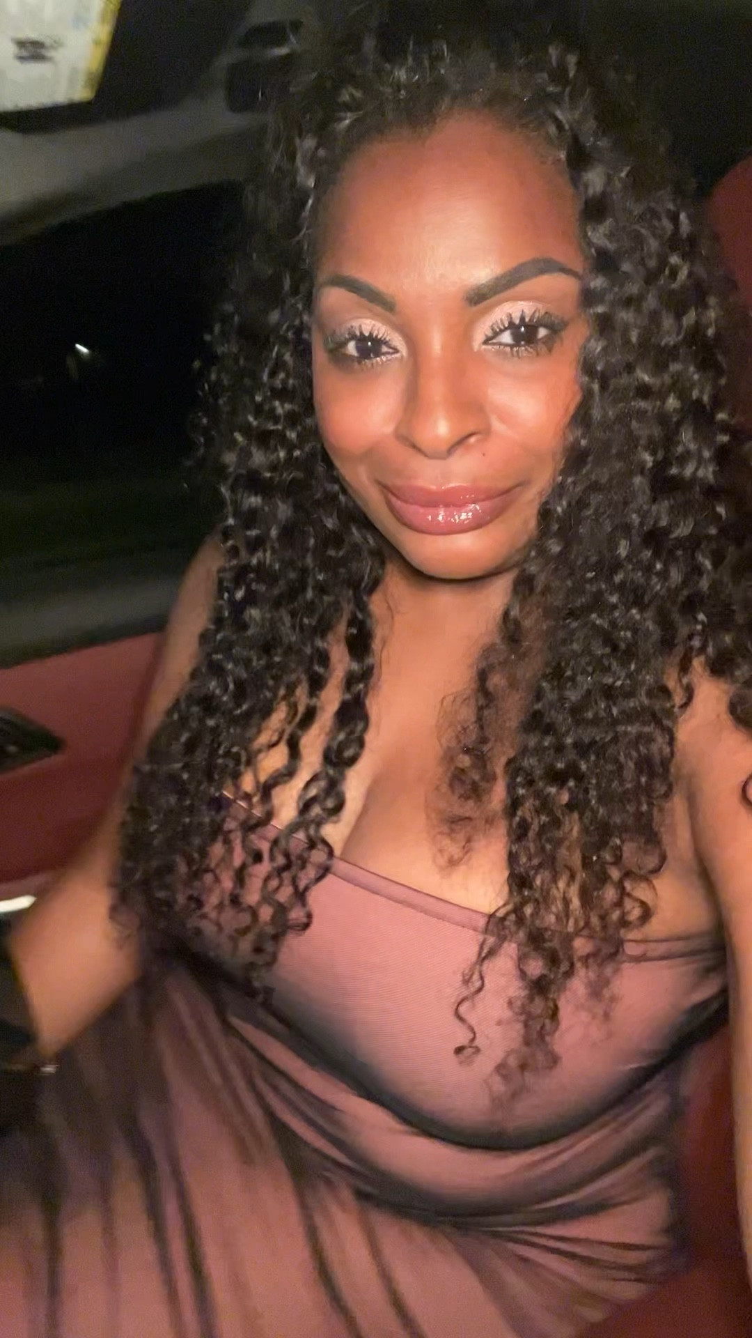 🎶 Me & Those Dreamy Eyes of Mine 👁️

And a few of my favorite makeup products 😊

#LTKValentine #LTKWedding #LTKgrwm