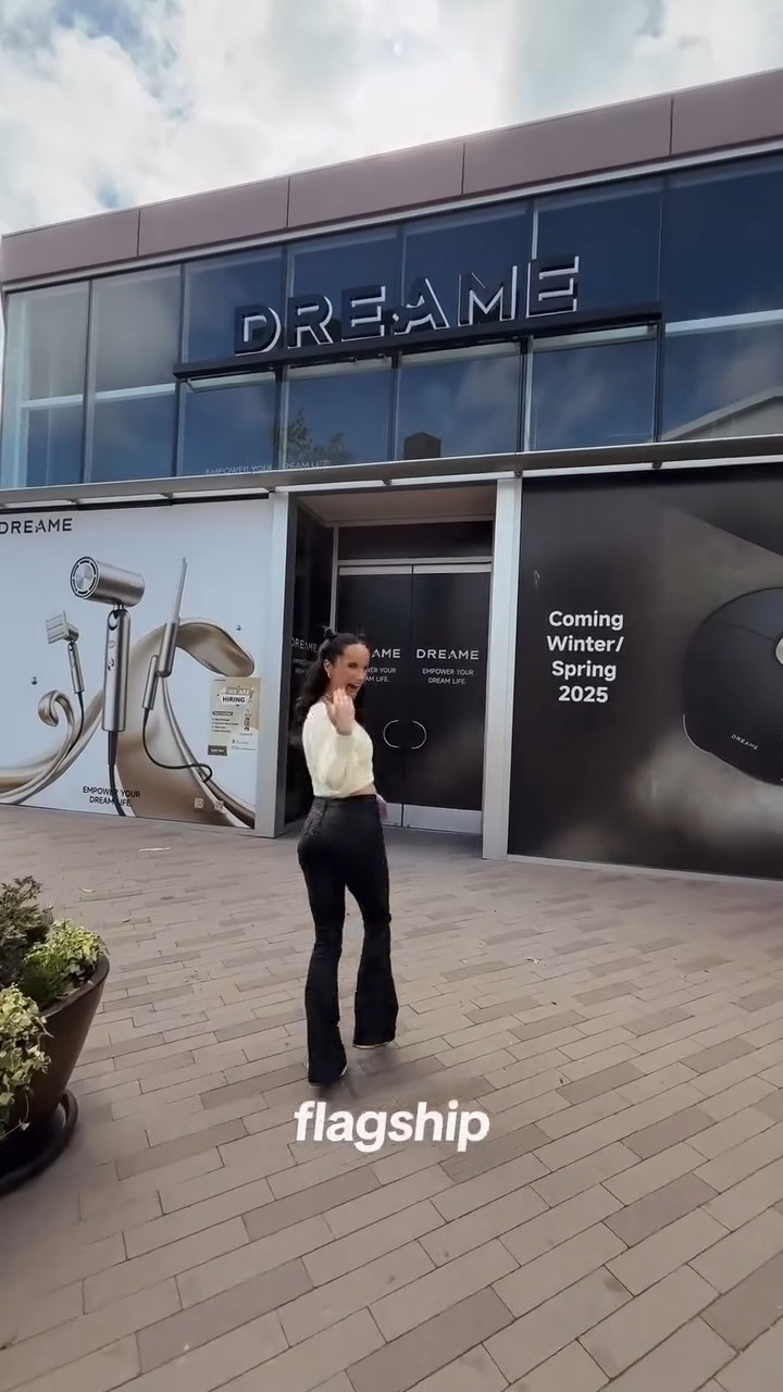 If you hate cleaning but love cool tech, BUCKLE UP 👀

I got to peek inside Dreame’s brand new flagship store before it grand opens and it’s giving Smart Home (the dcom… iykyk)

#dreame #dreameUSA #robotvacuum #smartcleaning #sandiegograndopening #techdeals #westfieldUTC #cleaningtech #dreameflagship

#LTKHome #LTKGiftGuide