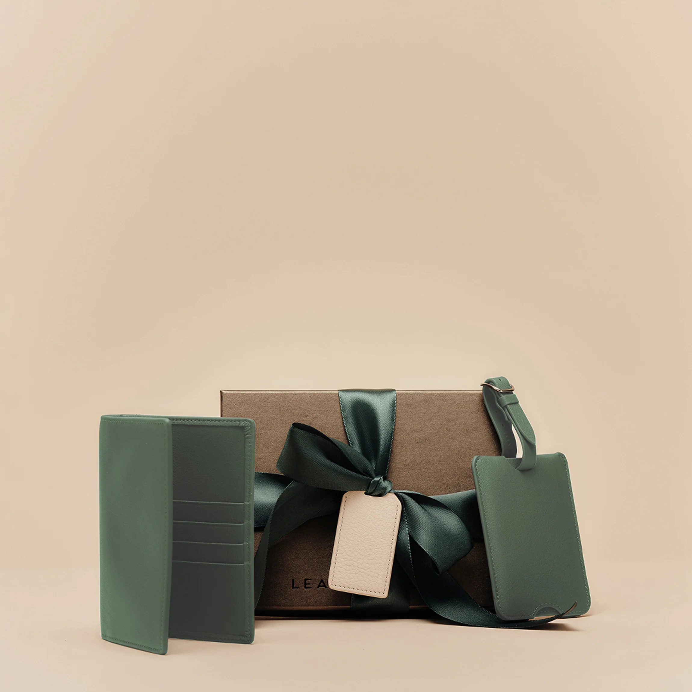 Deluxe Passport Cover + Luggage Tag Set | Leatherology