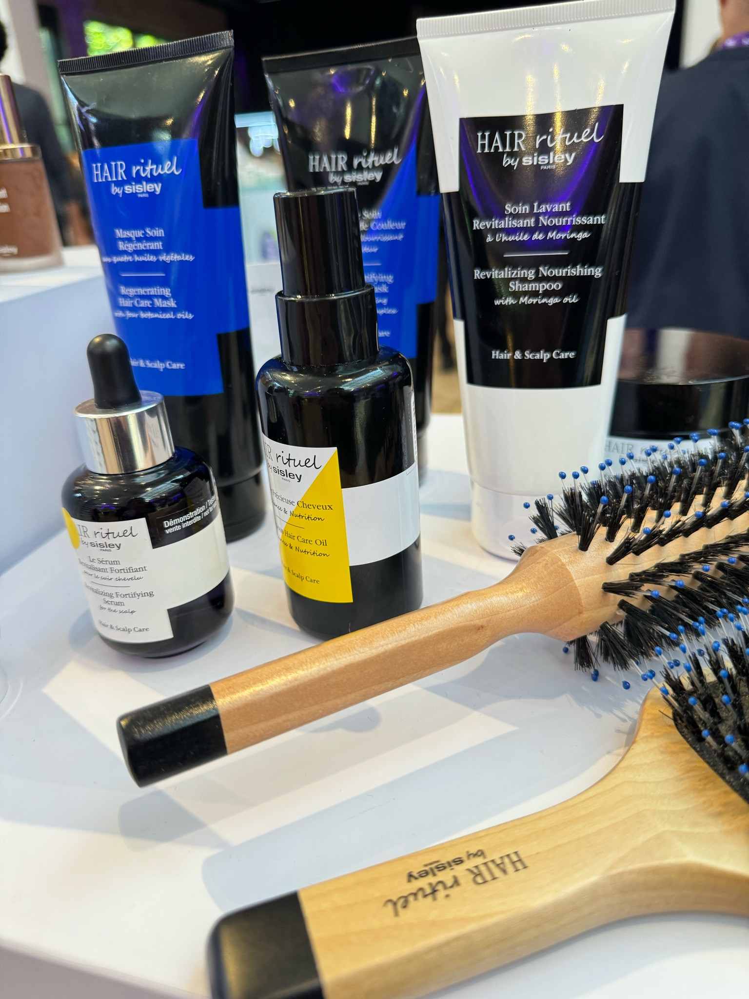 Lançamentos de beleza de Sisley: linha capilar chiquérrima e bases em 9 tons. 

#LTKbrasil #LTKover40 #LTKbeauty