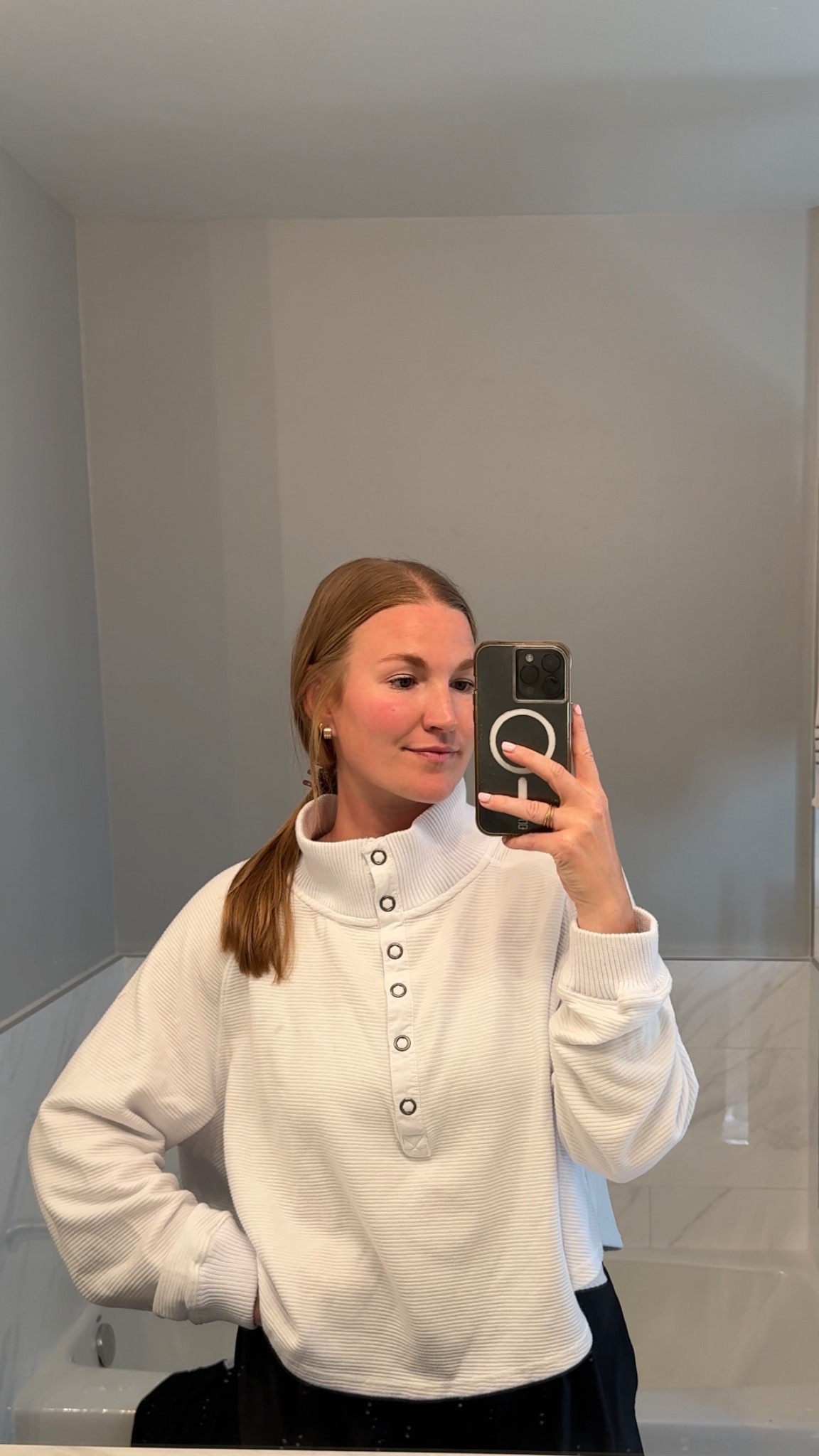 Such a perfect wfh, casual top! Size medium!! 