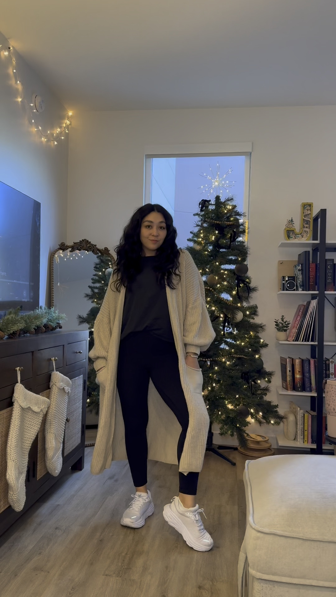 Cozy Chic🫶🏼🤍

#LTKStyleTip #LTKTravel #LTKSeasonal