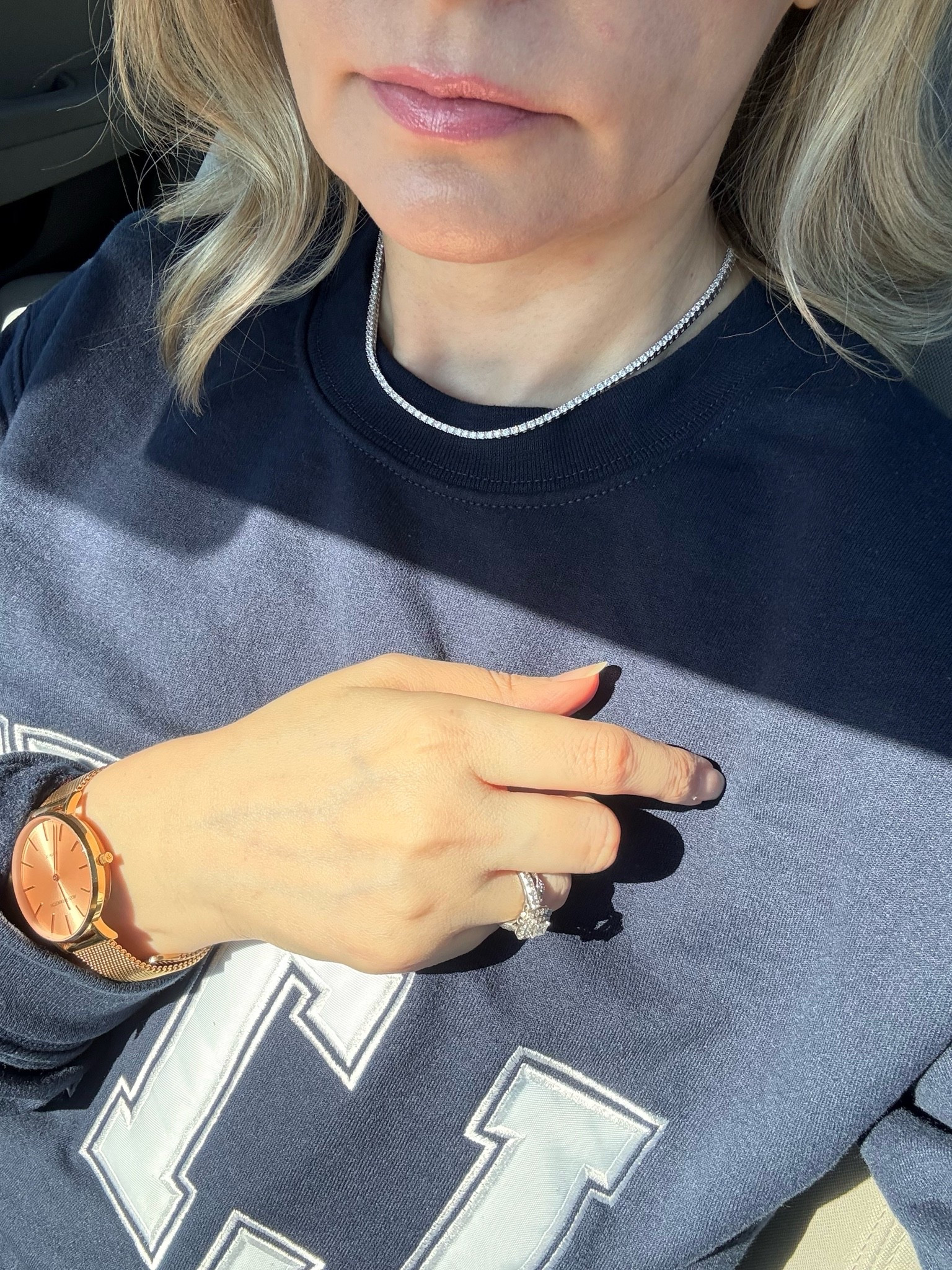 My favorite tennis necklace from BaubleBar is a great accessory that complements any outfit. I adore its sparkling design.


@BaubleBar #baublebar

#LTKSeasonal #LTKmomlife #LTKOver40