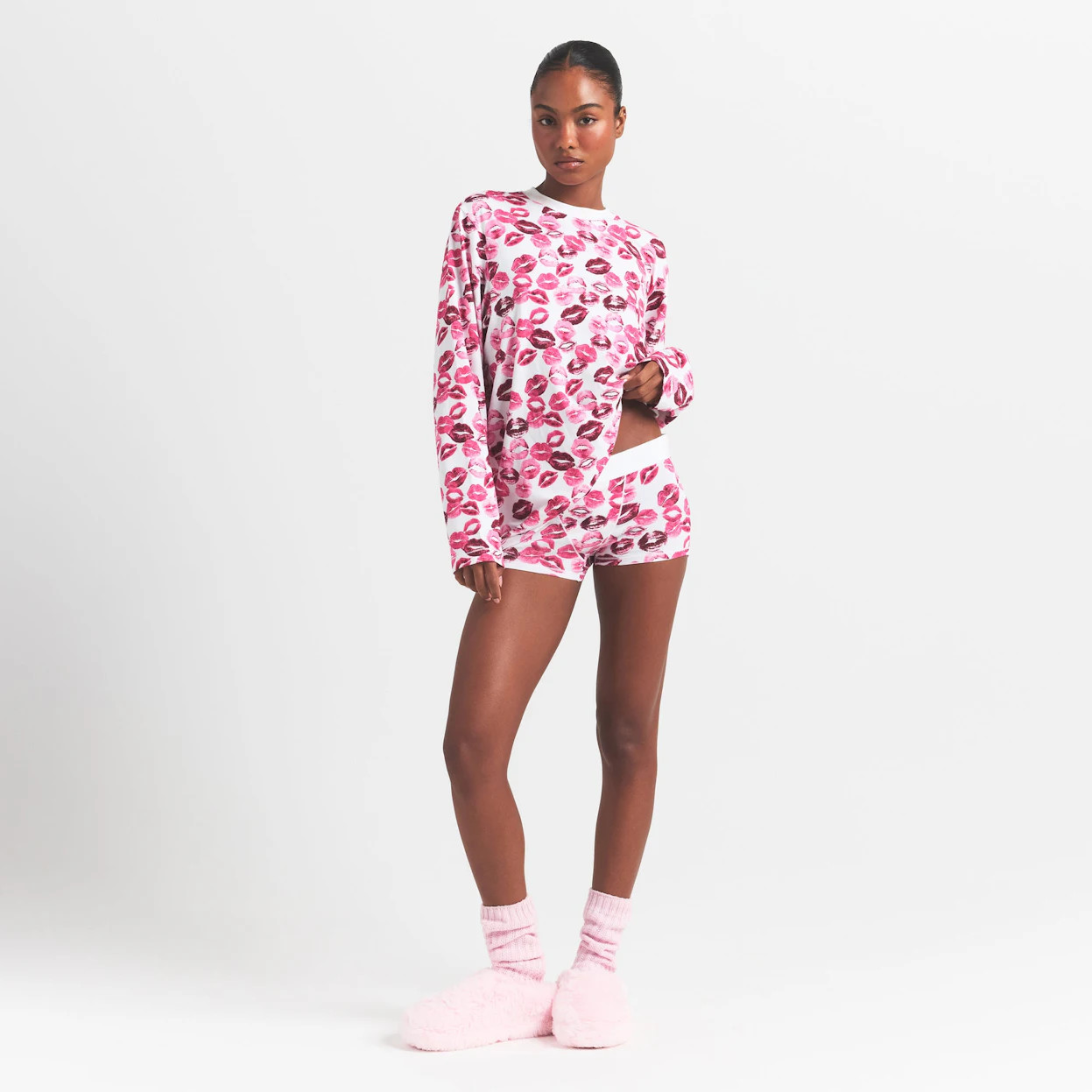 BOYFRIEND LONG SLEEVE T-SHIRT AND SHORT BOXER SET | PINK ALLOVER LIPSTICK | SKIMS | SKIMS (US)
