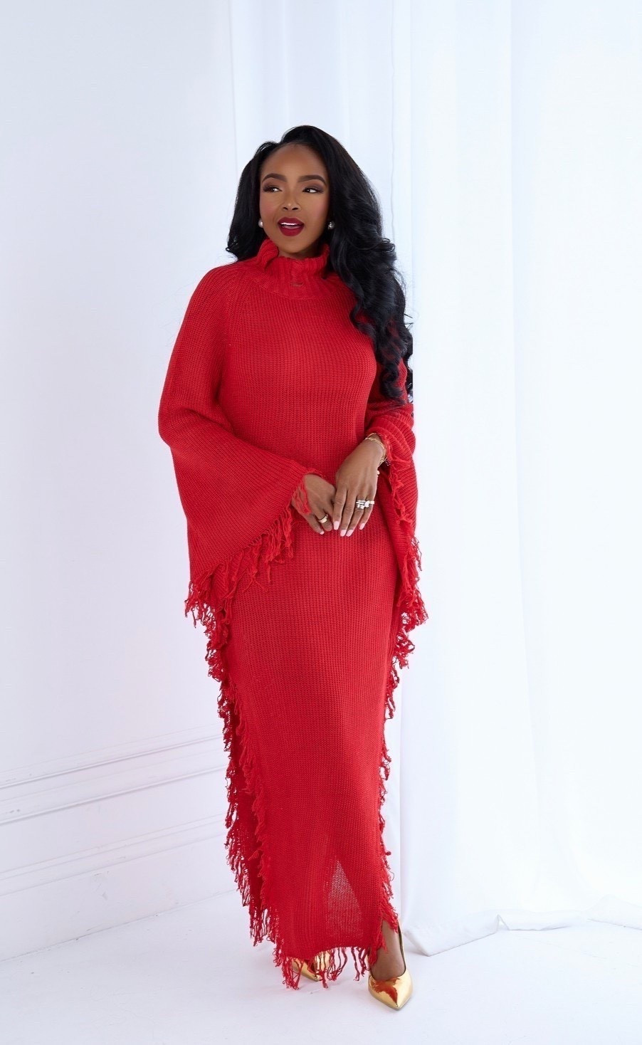 Red hot elegance ❤️‍🔥
This fringe-trim knit dress brings drama in all the right ways — cozy texture, statement sleeves, and a bold silhouette that turns heads. Finished with metallic heels for that perfect holiday-ready shine.

Perfect for holiday parties, winter celebrations, and date nights.

red knit dress outfit, holiday party dress, winter date-night look, elegant fringe dress, bold red outfit ideas, festive fashion inspo, cozy glam style.

📏 Sizing: Wearing Small • True to size with stretch • Midi length with slit
Measurements: 5’4” · 138 lbs · 34D · 27” waist · 40” hips

✨ Everything linked below for easy shopping

Follow me on Instagram and YouTube @kirasfashionfinds

#LTKHoliday #LTKootd