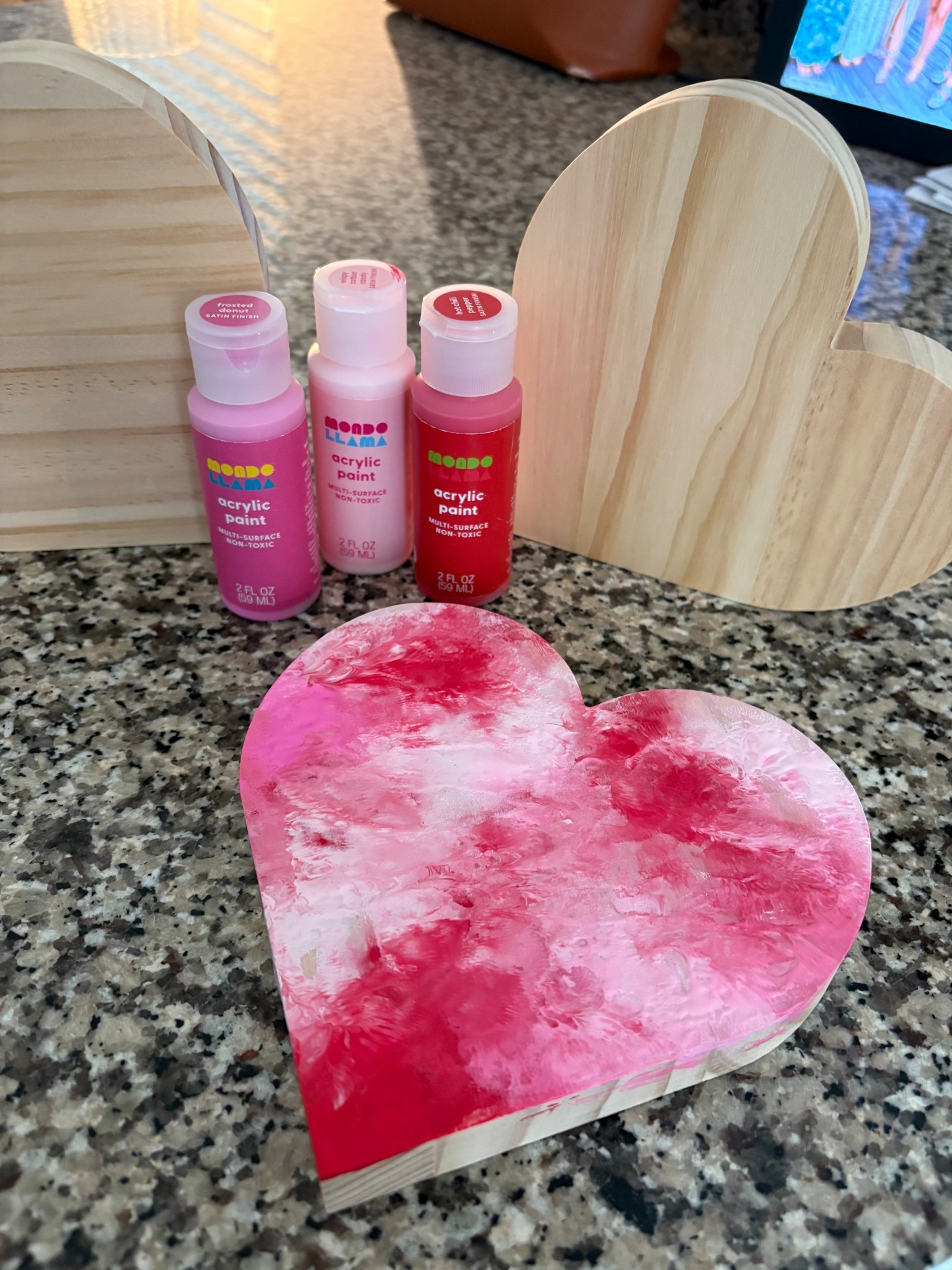 Valentines Day arts and crafts idea for toddler baby kids

🎨 Put dots of paint on the wooden heart, then place carefully into a ziploc bag, seal it, and tape it to high chair/ table! The paint will move around onto the heart in the bag, making this craft mess free! 



#LTKBaby #LTKValentine #LTKKids