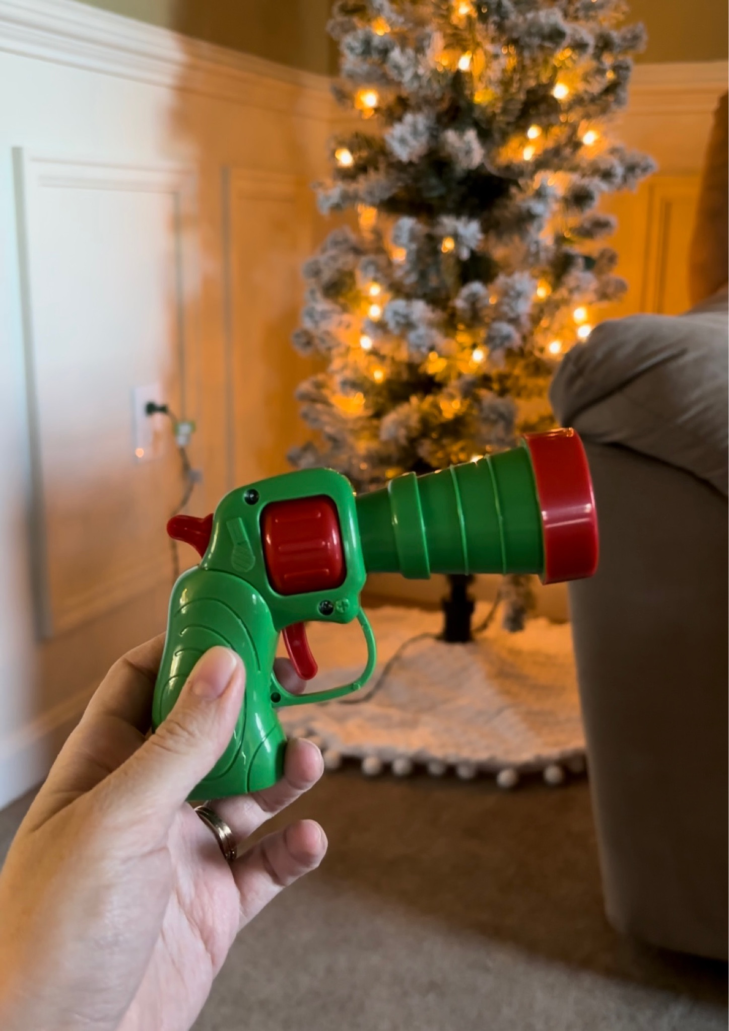 The cat toy launcher you’ll play with every day this holiday season! 🐾🐈‍⬛ 
