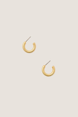 Gold Mini Hoop Earrings | Tuckernuck (US)