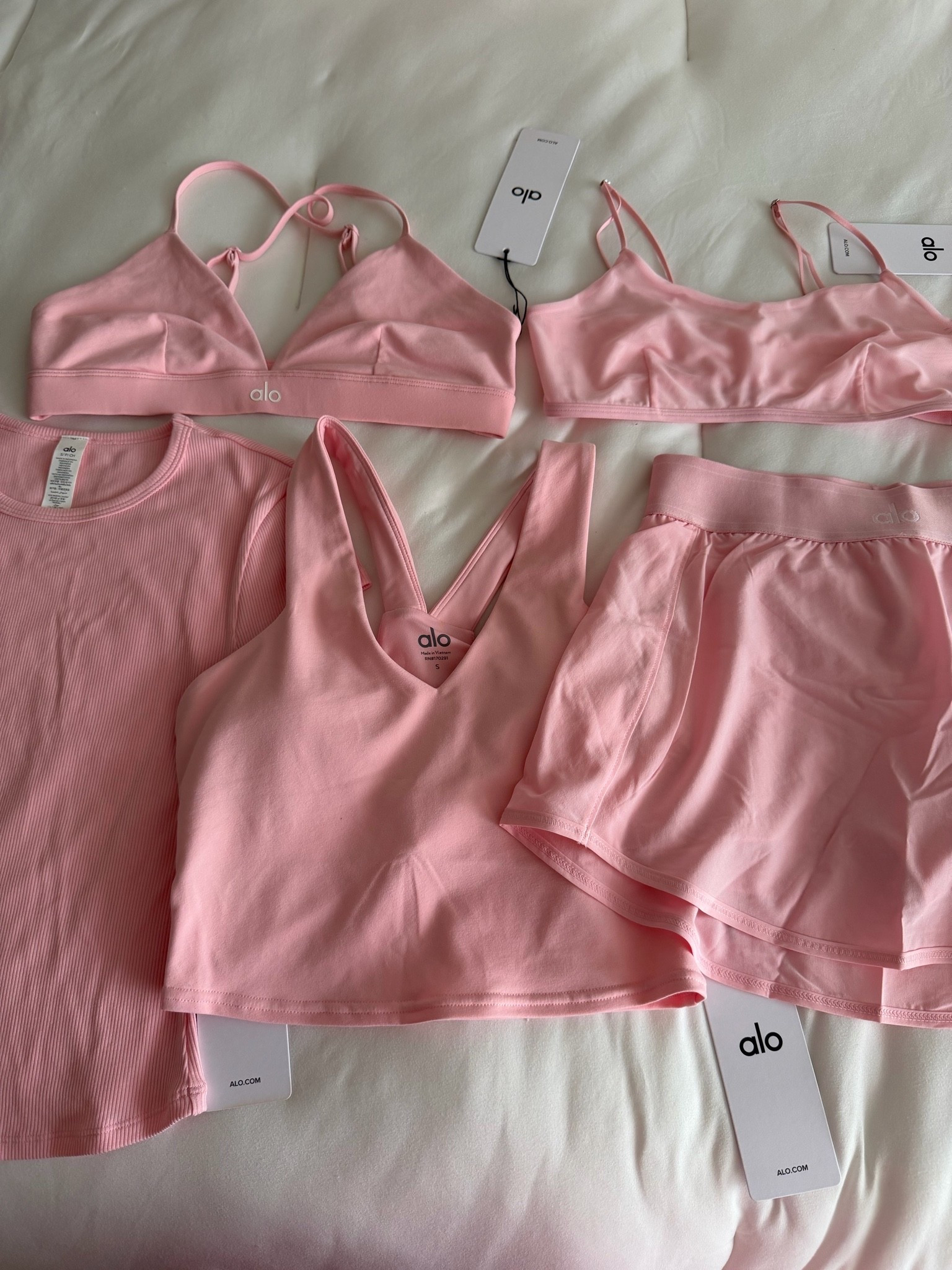 New @Alo Yoga pink marshmallow