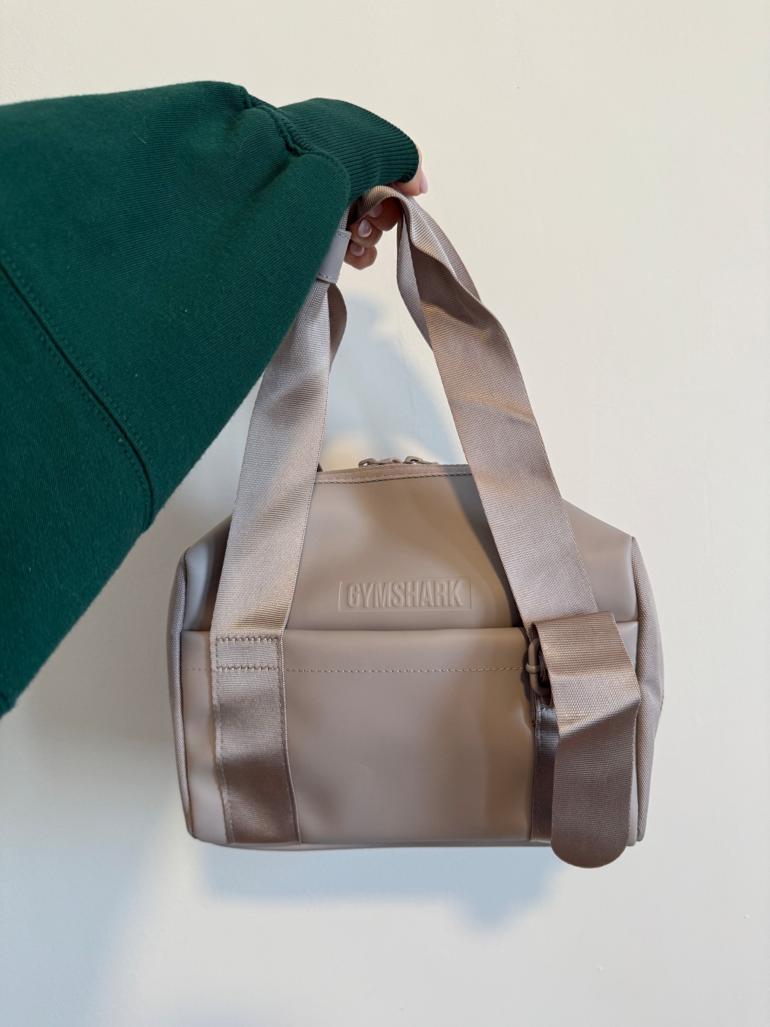 I’m back to the gym and needed a new bag. This #gymshark every day mini gym bag is adorable and actually such high quality for the price.

#LTKActive #LTKselfcare #LTKfitnessgoals