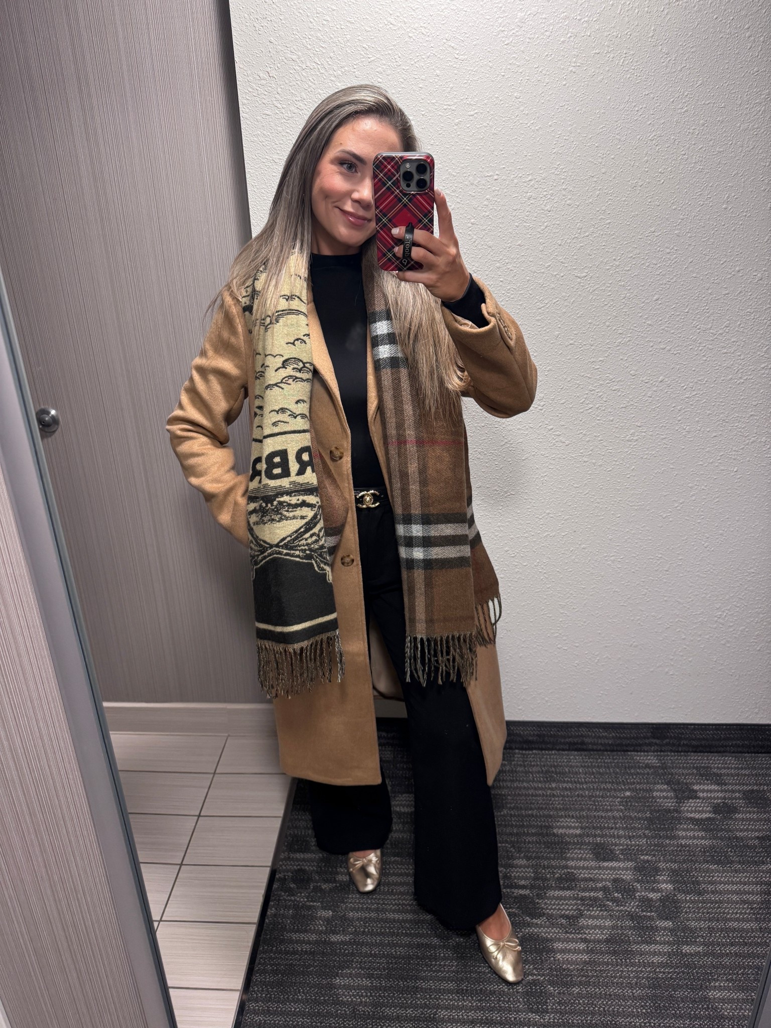 Obsessed with this scarf

Black Friday. Winter ootd. Burberry. Work wear. Winter wear. OOTD. Sale finds. 

#LTKGiftGuide #LTKCyberWeek #LTKHoliday