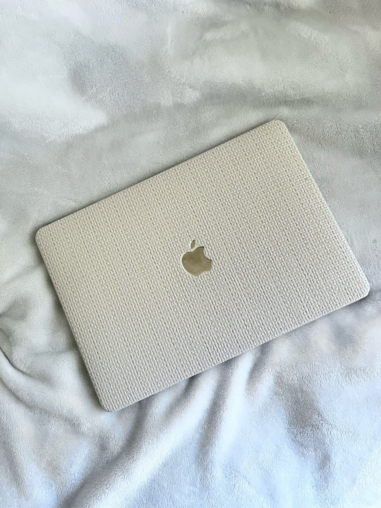 pov: you decorate your MacBook with a textured case 

#LTKdayinmylife #LTKMothersDay #LTKvlog