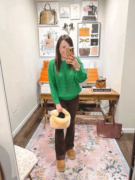 Love this green sweater top for fall! Wearing a xs. This bag is similar to the shearling fur bottega Veneta mini Jodie! My lululemon groove flares are also so comfy




#LTKSeasonal #LTKstyletip #LTKfindsunder100