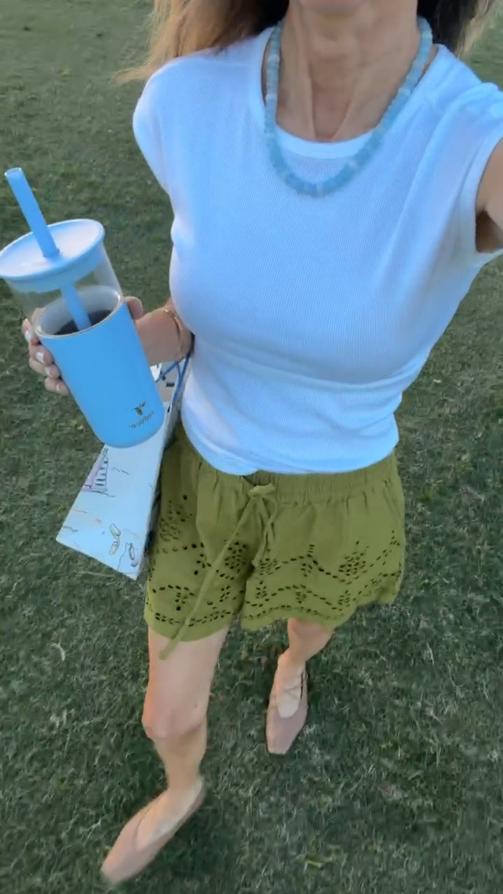 Walk in the park! I’m 5’6’’

#LTKdayinmylife #LTKootd #LTKOver40