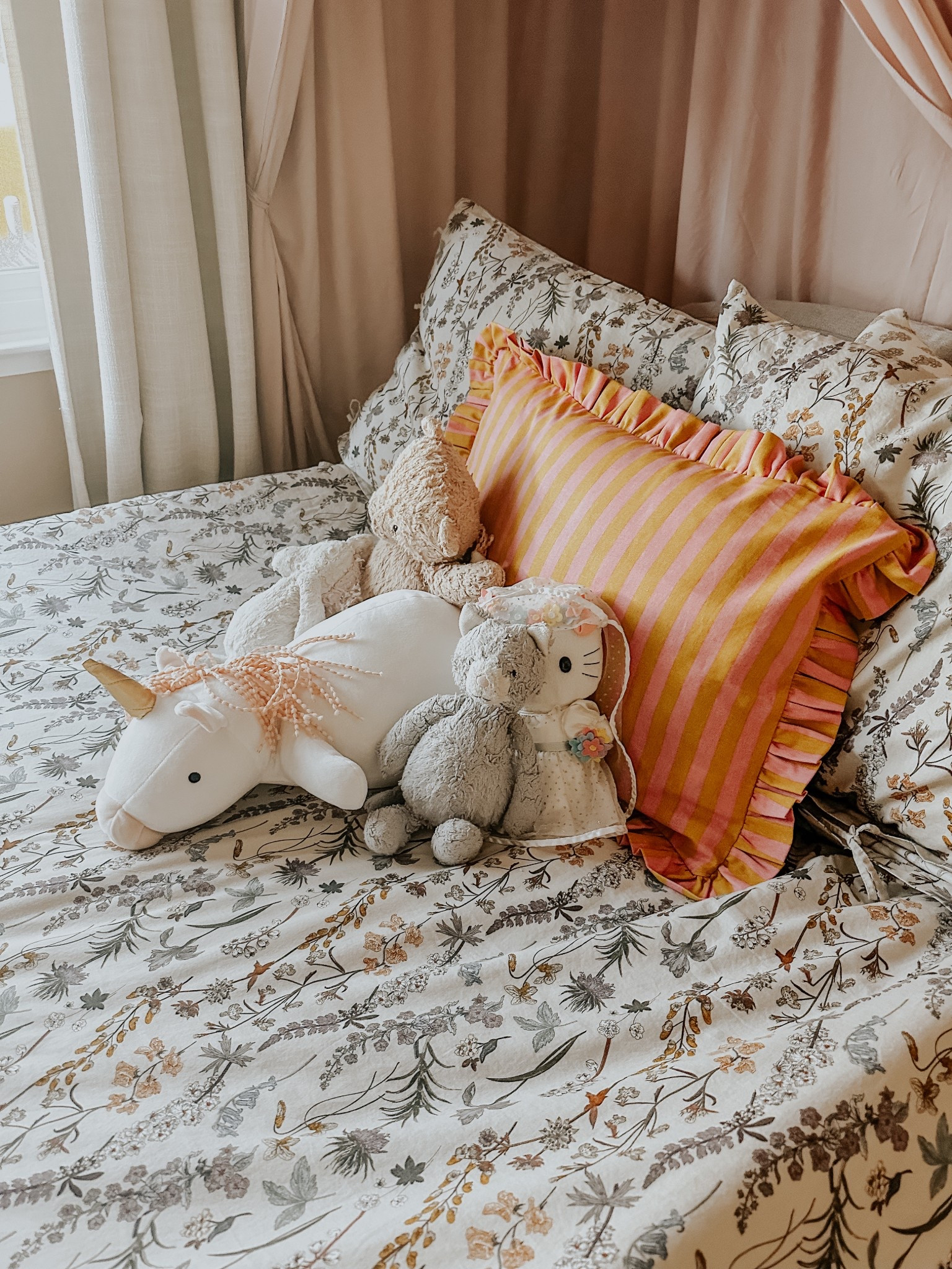 A little update to my toddler’s bedroom, thanks to H&M 🫶🏽

#LTKHome #LTKBaby #LTKKids