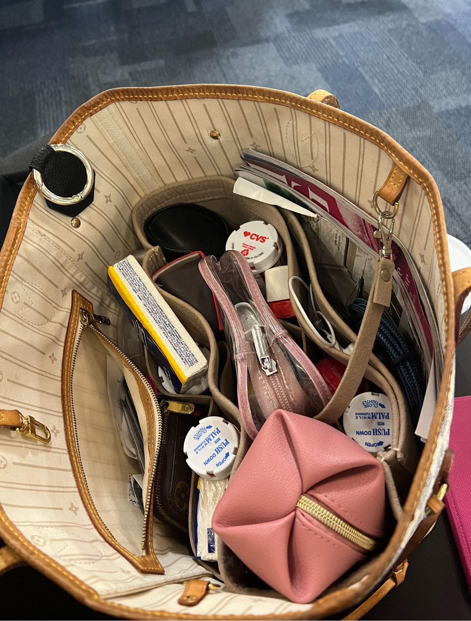OMYSTYLE Purse Organizer Insert for Handbags, Felt Bag Organizer