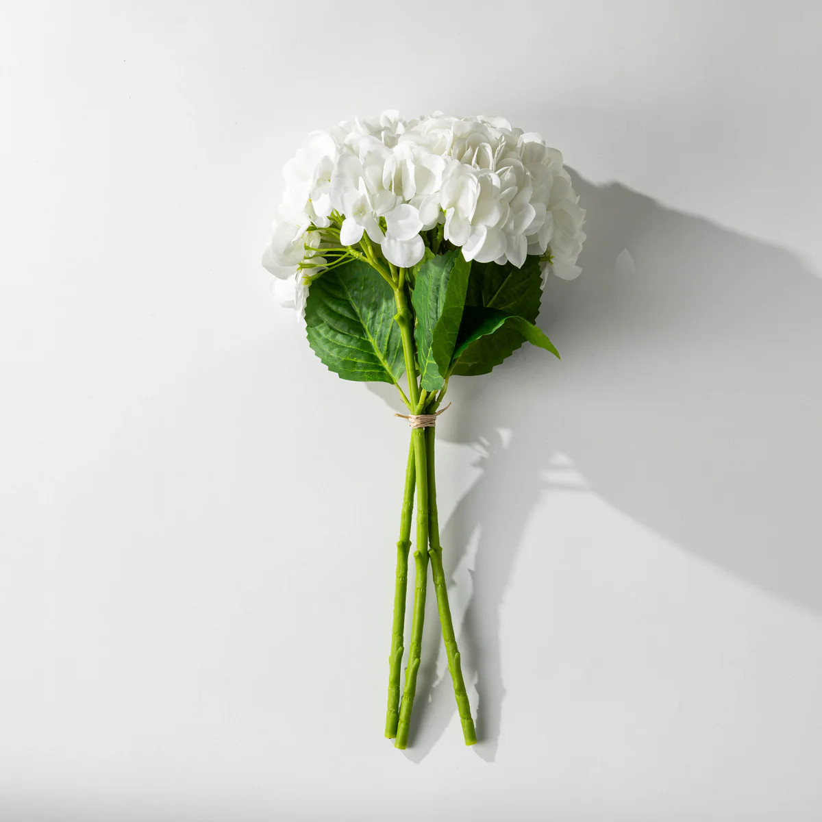 19" White Hydrangea Bundle | Modern Locke