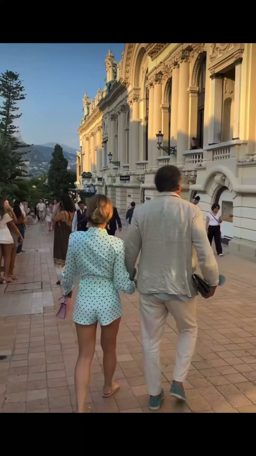 Polka dots & European strolls🩵🩷

#LTKdayinmylife #LTKootd #LTKTravel