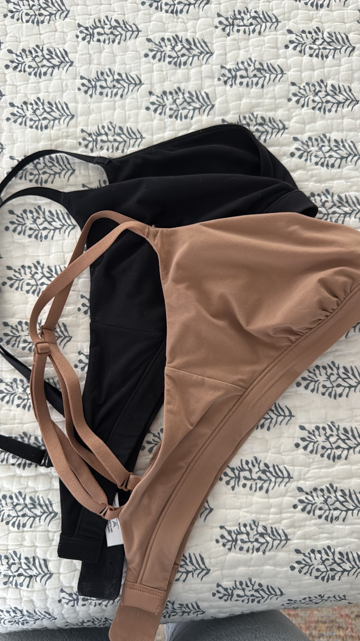Go-to daily bra/bralette
No underwire
Breathable fabric
Super soft
Adjustable shoulder and back straps
Doesn’t show under clothes

I wear a size small

#LTKFindsUnder50 #LTKStyleTip #LTKOver40