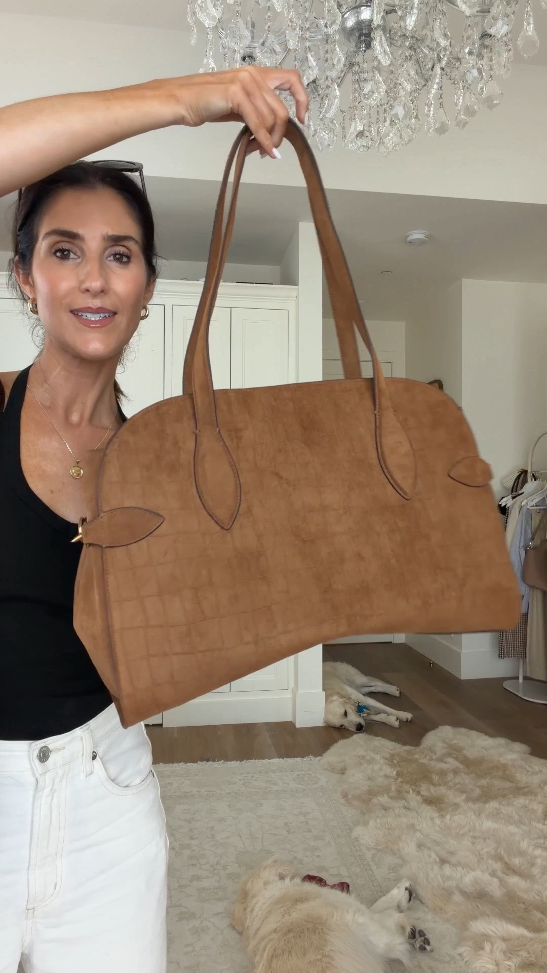 I’m obsessed with these new arrivals from target! Such great bag for the price #stylinbyaylin #aylin

#LTKSeasonal #LTKOver40