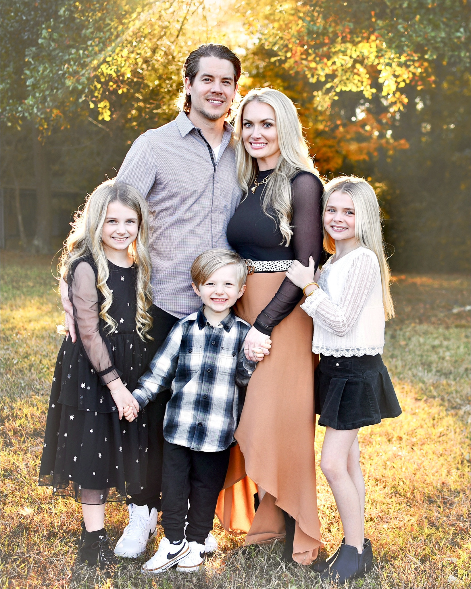 We desperately needed some updated family photos, and I’m so glad we did it. Wearing some of my Amazon favorites! 

#LTKKids #LTKCyberWeek #LTKmomlife
