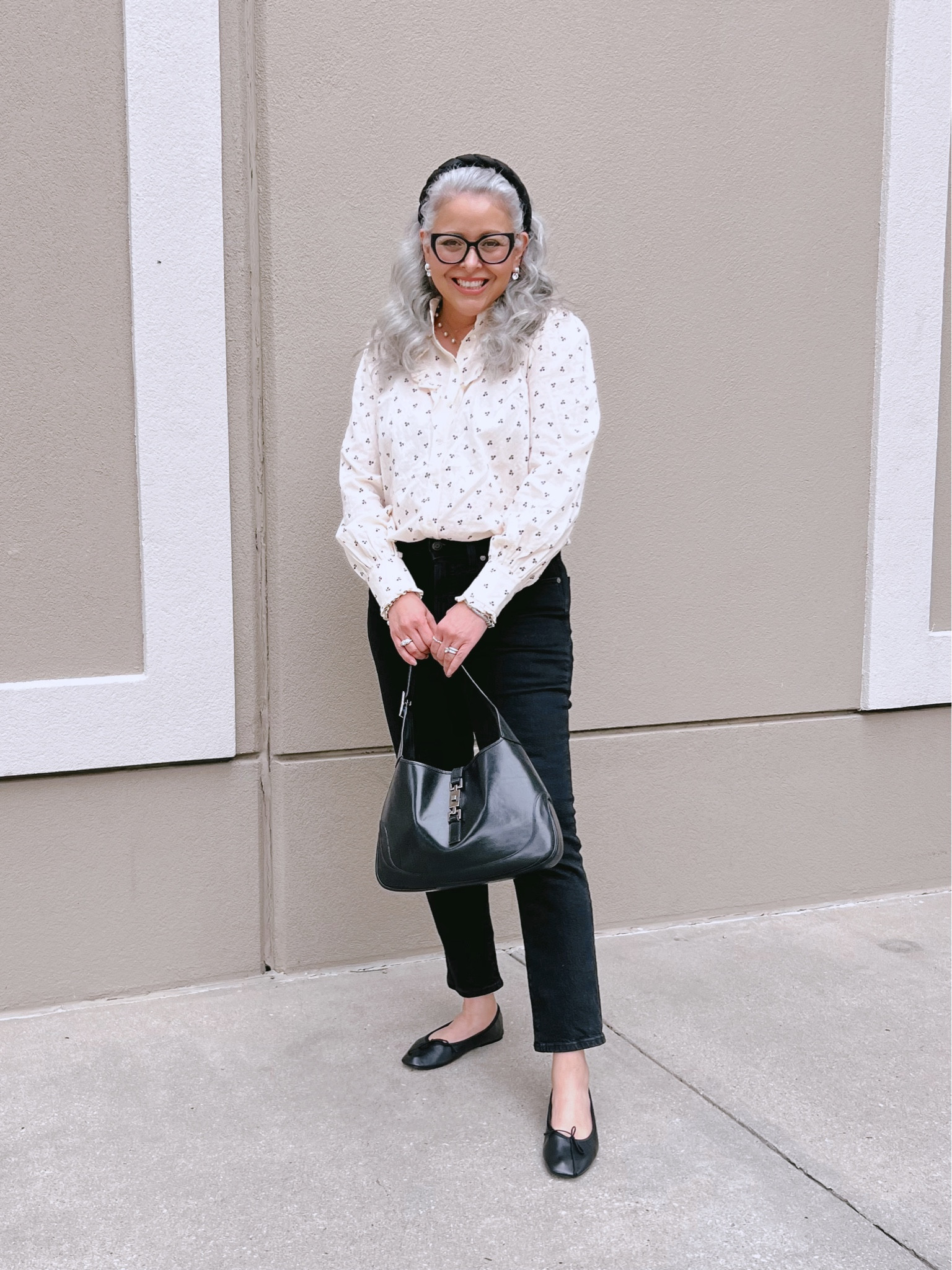 Classic feminine style 

#LTKshoecrush #LTKitbag #LTKstyletip