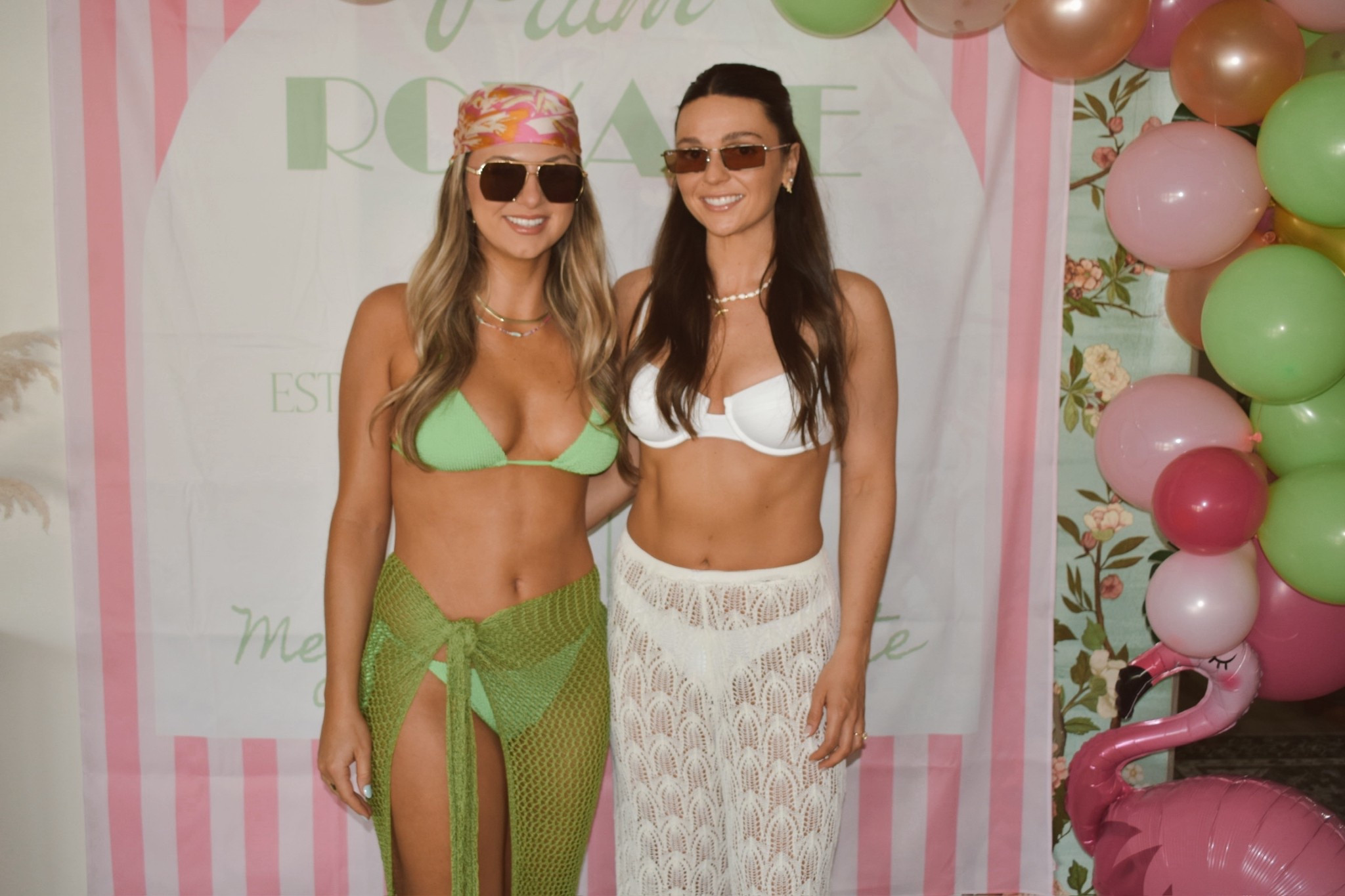 Palm Royale 💚🩷🤍 #showmeyourmumu #greenbikini