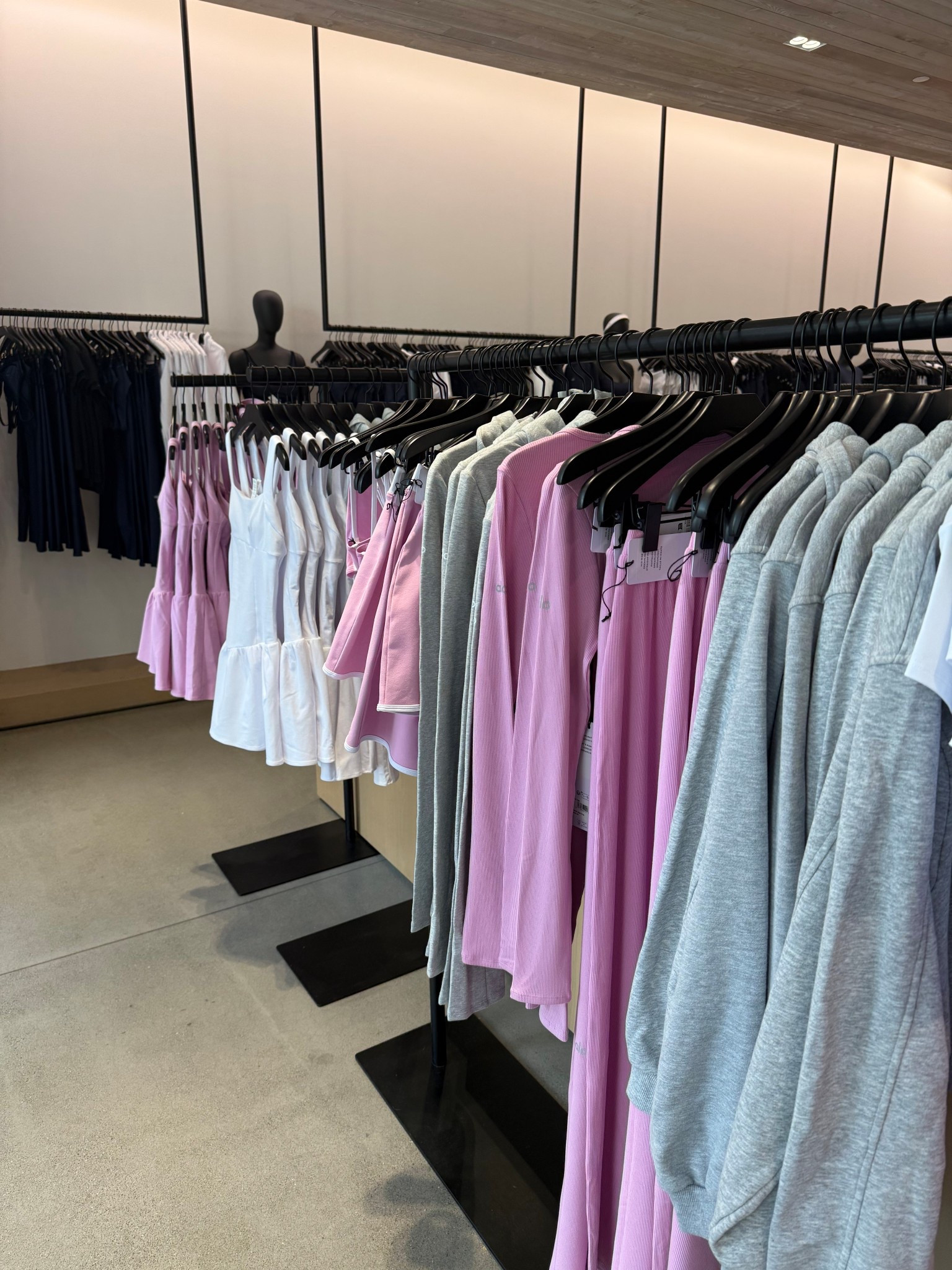 @Alo Yoga punk & grey workout and lounge sets 🩷

#LTKfitnessgoals #LTKActive #LTKootd