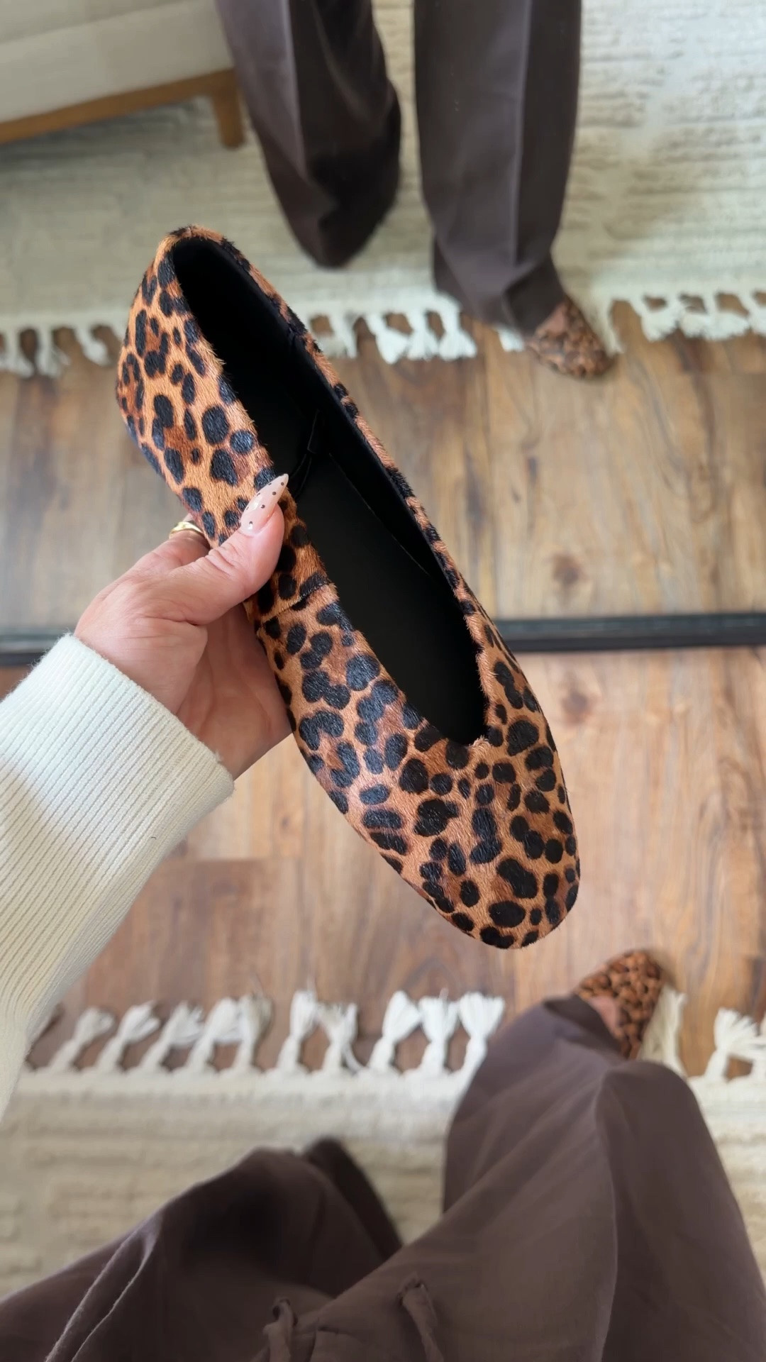 New Zara flats for fall! Pretty tts and comfy! Under $1””

#LTKootd #LTKdayinmylife #LTKgrwm