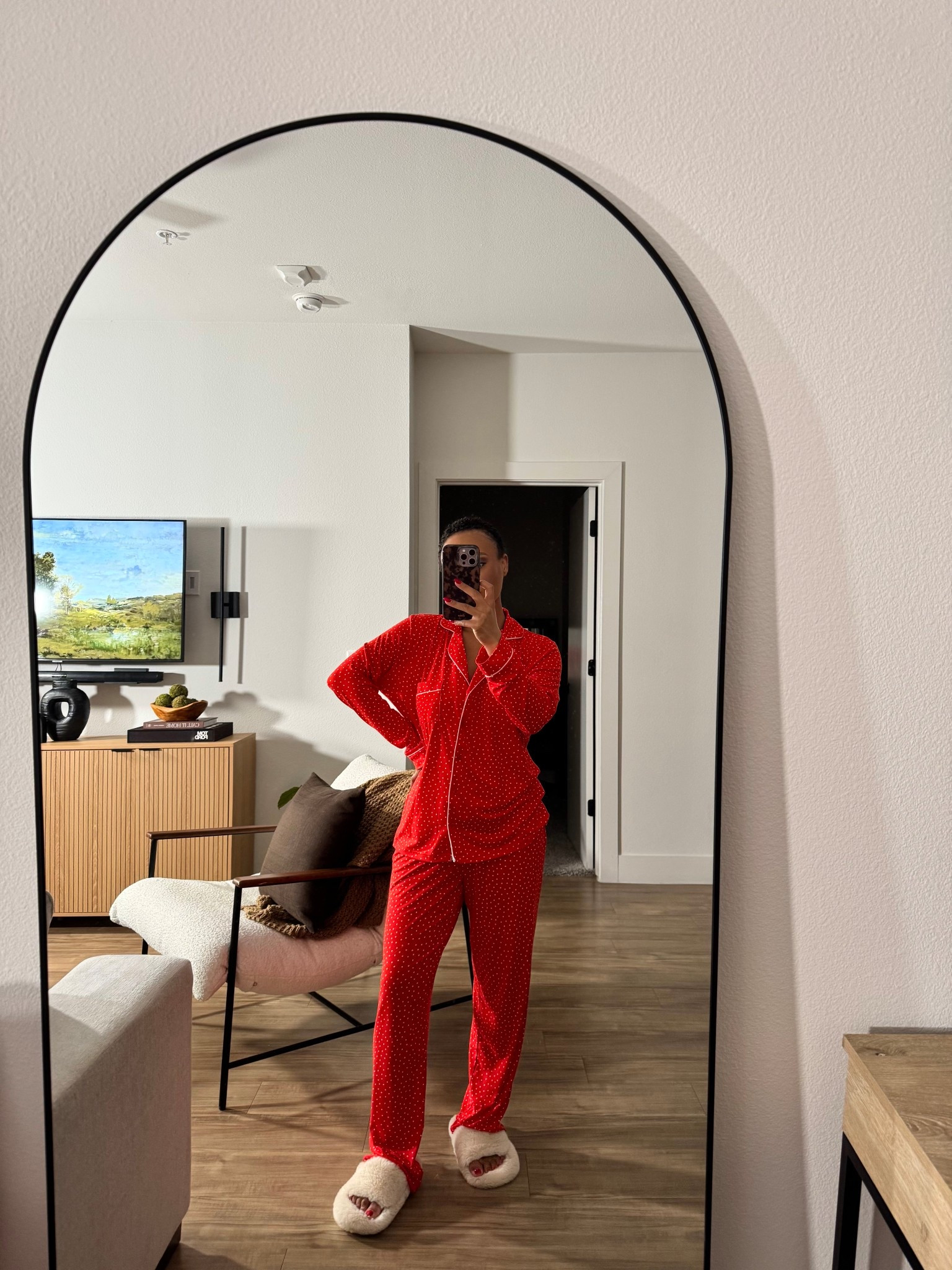 Red Valentines Pajamas // I’m wearing a small 

#LTKmorningroutine #LTKValentine #LTKootd
