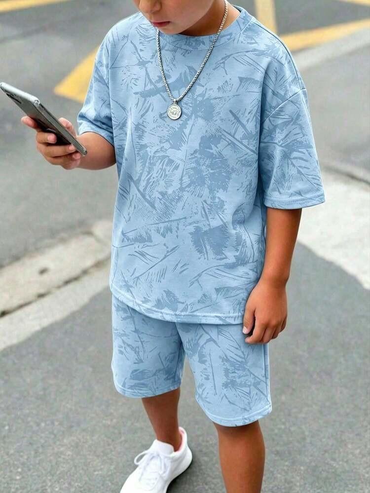 Teen Boy Casual Minimalist Short Sleeve Crew Neck T-Shirt And Shorts Set, Suitable For Summer, Classic Cool Street Style Graffiti Pattern Print | SHEIN
