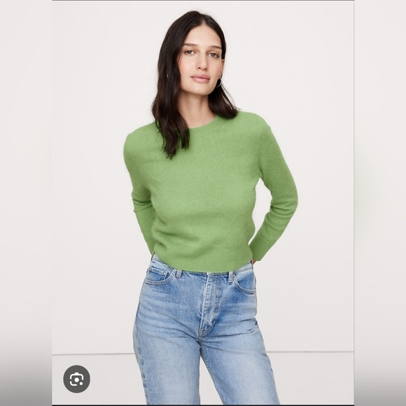 NWOT Lightweight Brushed Cashmere Crew-Neck Sweater Size Small In Jungle Fern Gr | Poshmark