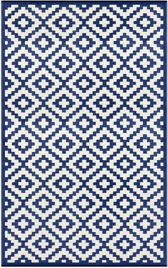 Green Decore Lightweight Outdoor Reversible Plastic Nirvana Rug (5 X 8, Navy/White) | Amazon (US)