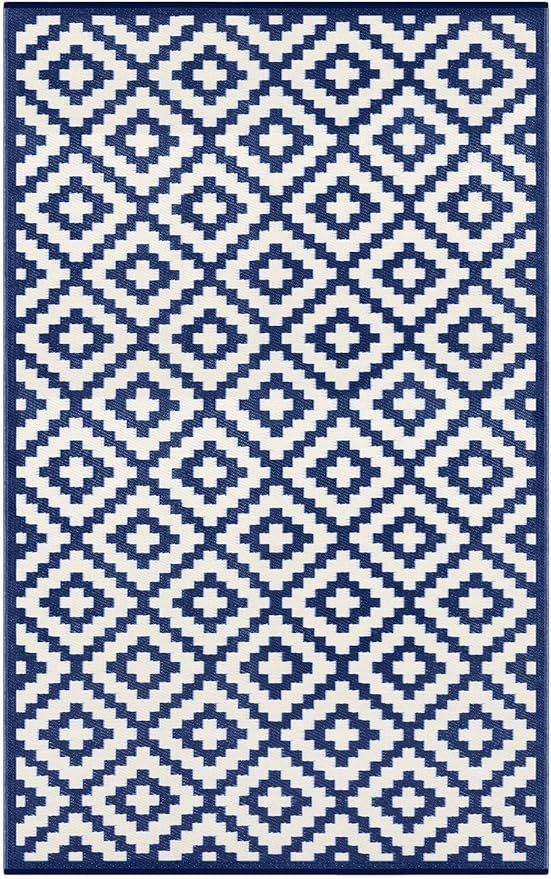 Green Decore Lightweight Outdoor Reversible Plastic Nirvana Rug (5 X 8, Navy/White) | Amazon (US)