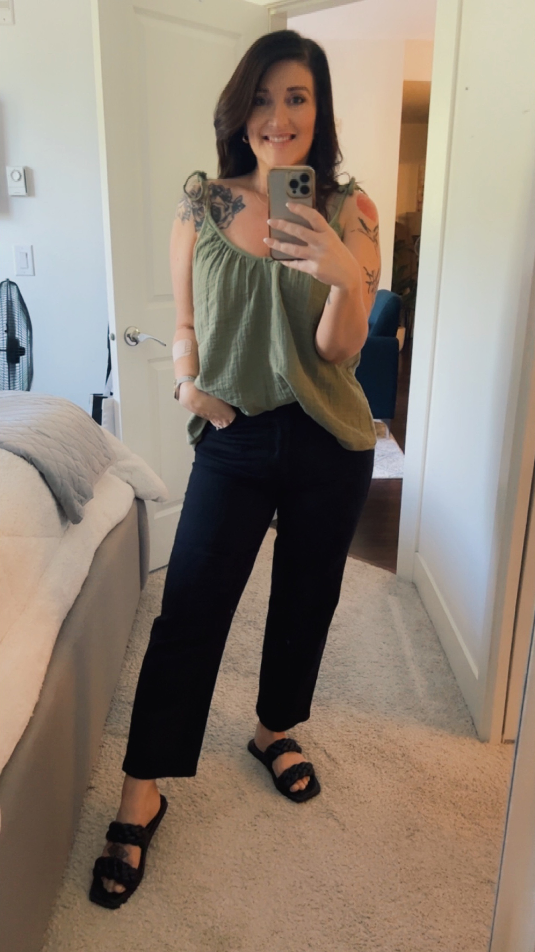 OOTD with my rib cage Levi’s, these have a bit of stretch in them and are so comfy. I’m wearing a size 29. Wearing a size small in the top and it looks like the green colour is sold out  

#LTKFind #LTKsalealert #LTKxNSale