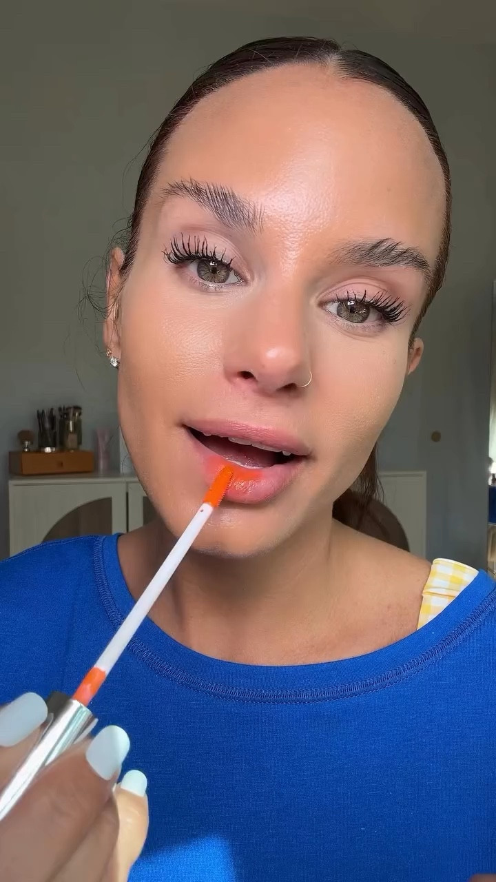 The soft pink lip combo everyone is asking about. 💗

✨ Long-wear peel-off lip liner stain
✨ Soft pink shade for the perfect everyday lip
✨ Smudge-resistant color that lasts

Comment “PINK” and I’ll DM you the shop link. 💌

#taylorbecker #taybeckerbeauty #charlestonsc #softpinklips #cooltonemakeup