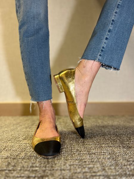 People always ask me what shoe to wear with straight leg jeans … here are a few I closed toe ideas… 

#LTKshoecrush #LTKstyletip #LTKover40